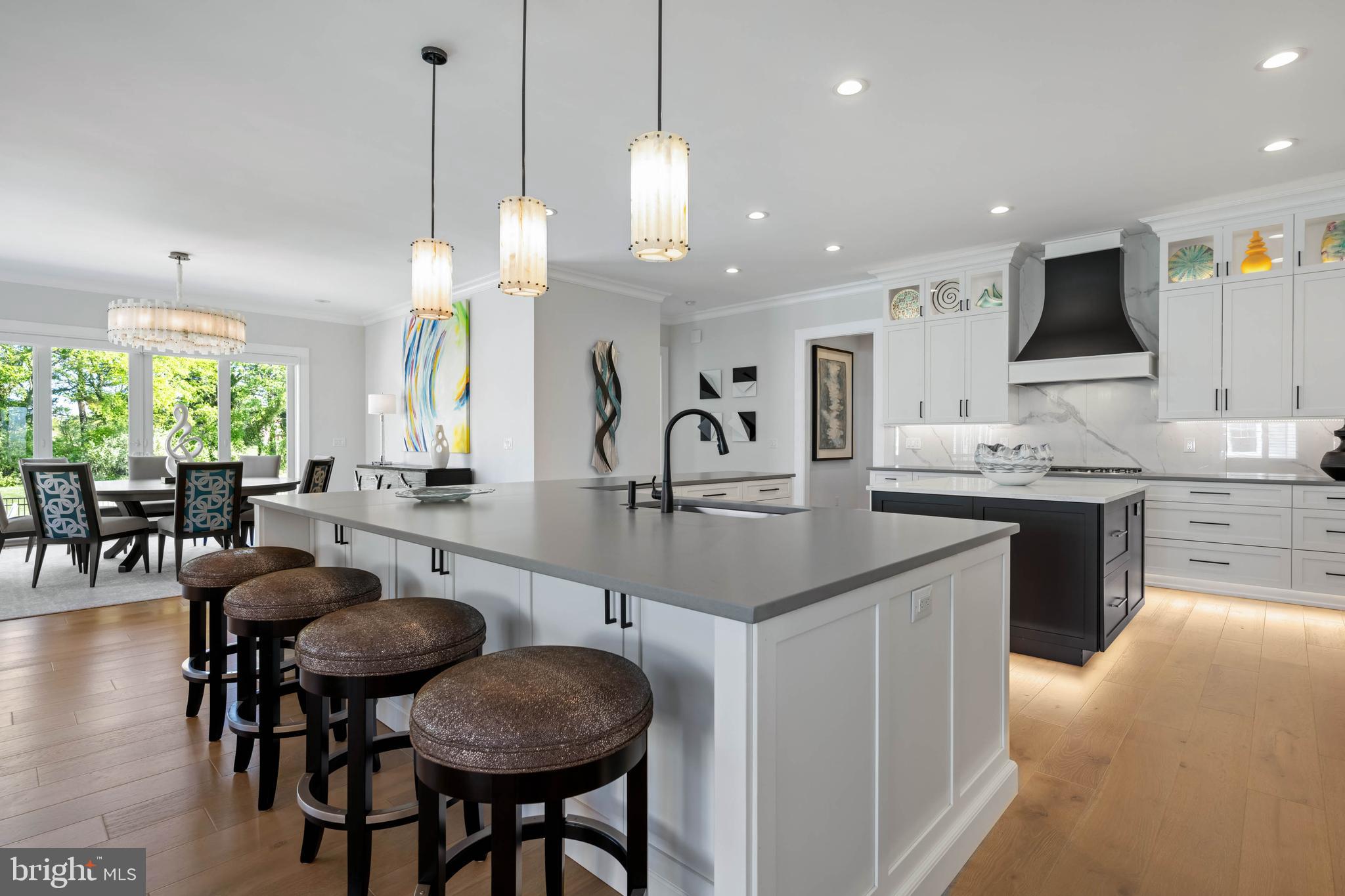 SHOWFIELD - Residential