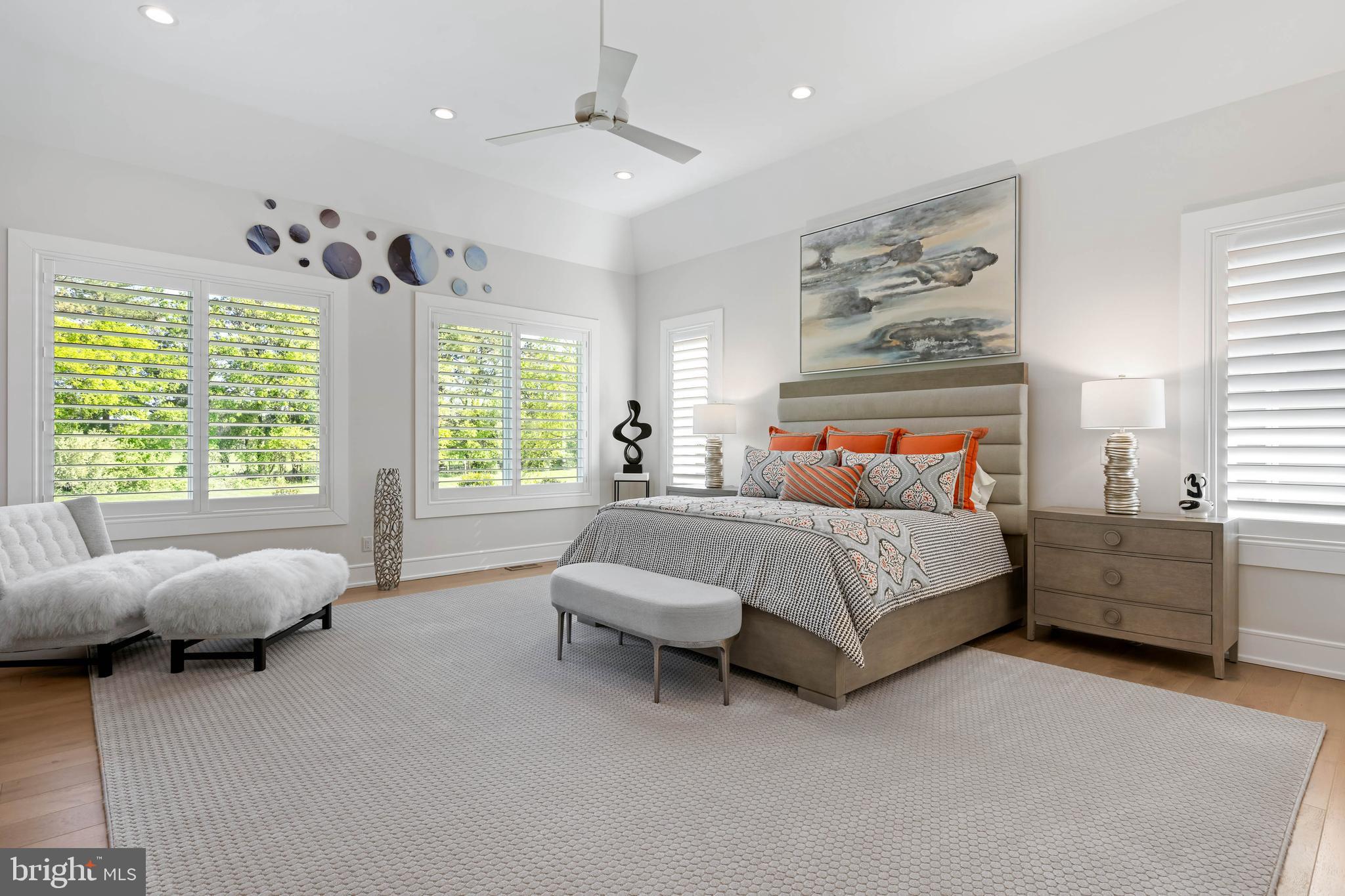 SHOWFIELD - Residential