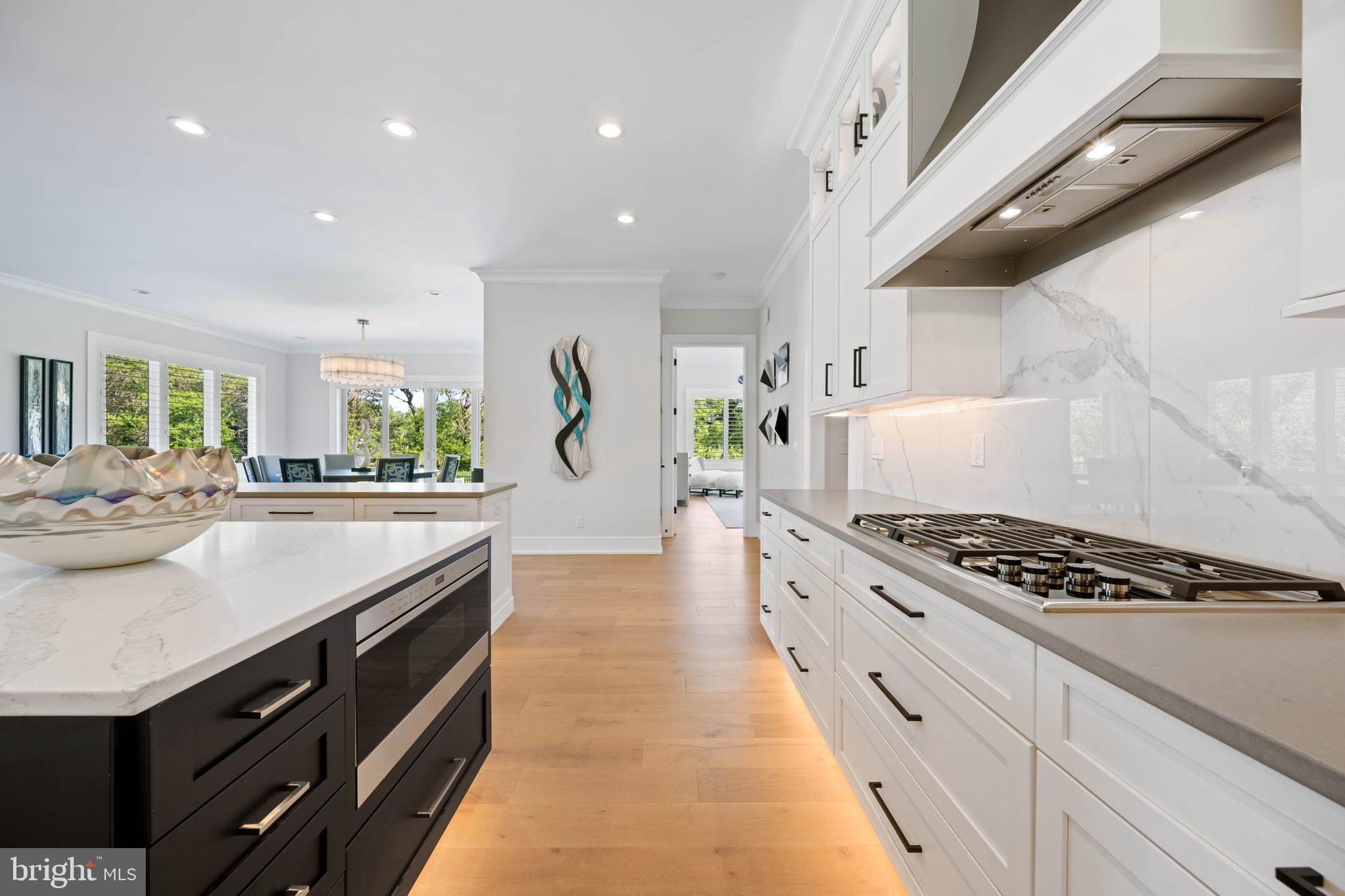 SHOWFIELD - Residential