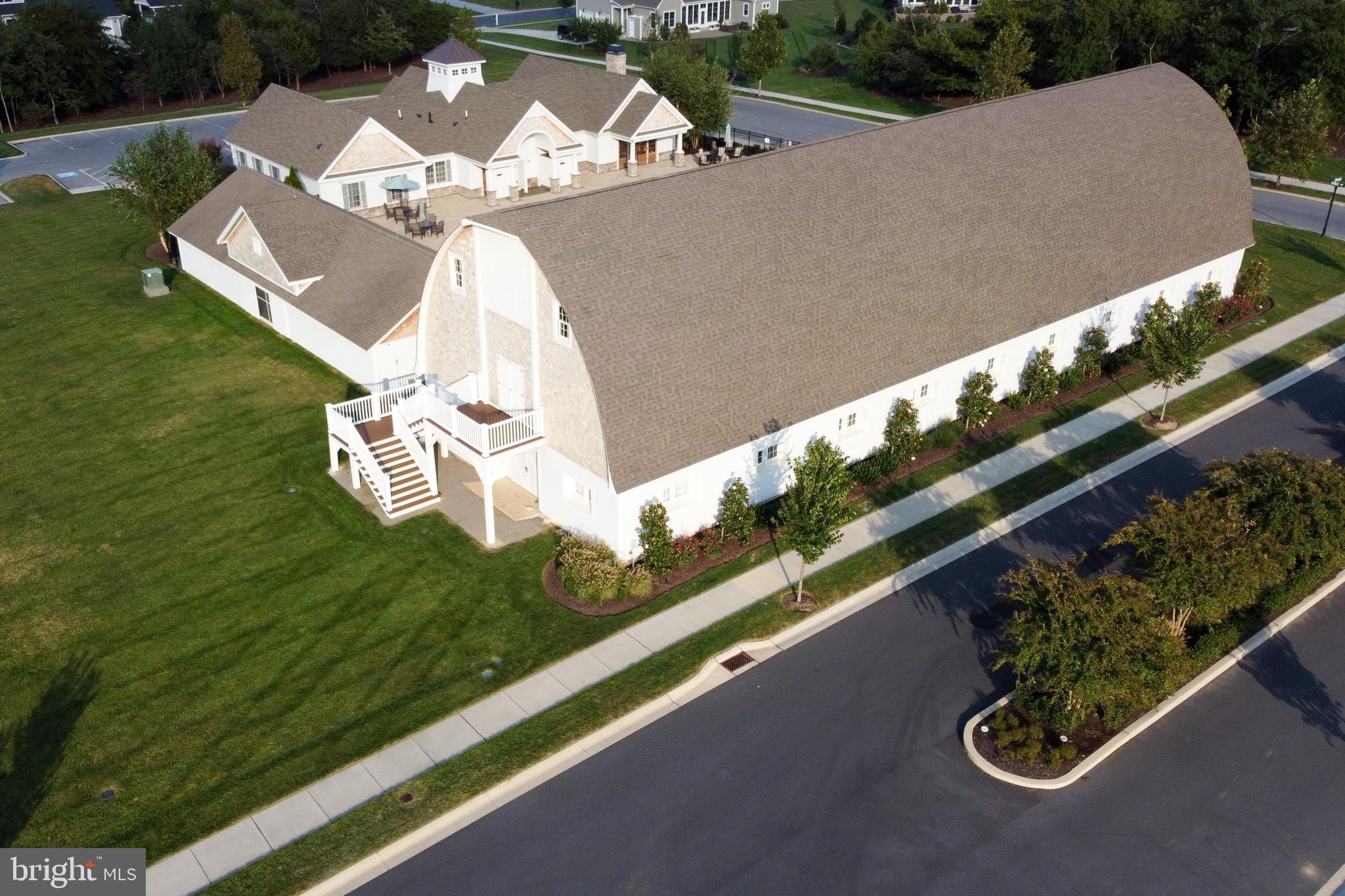 SHOWFIELD - Residential