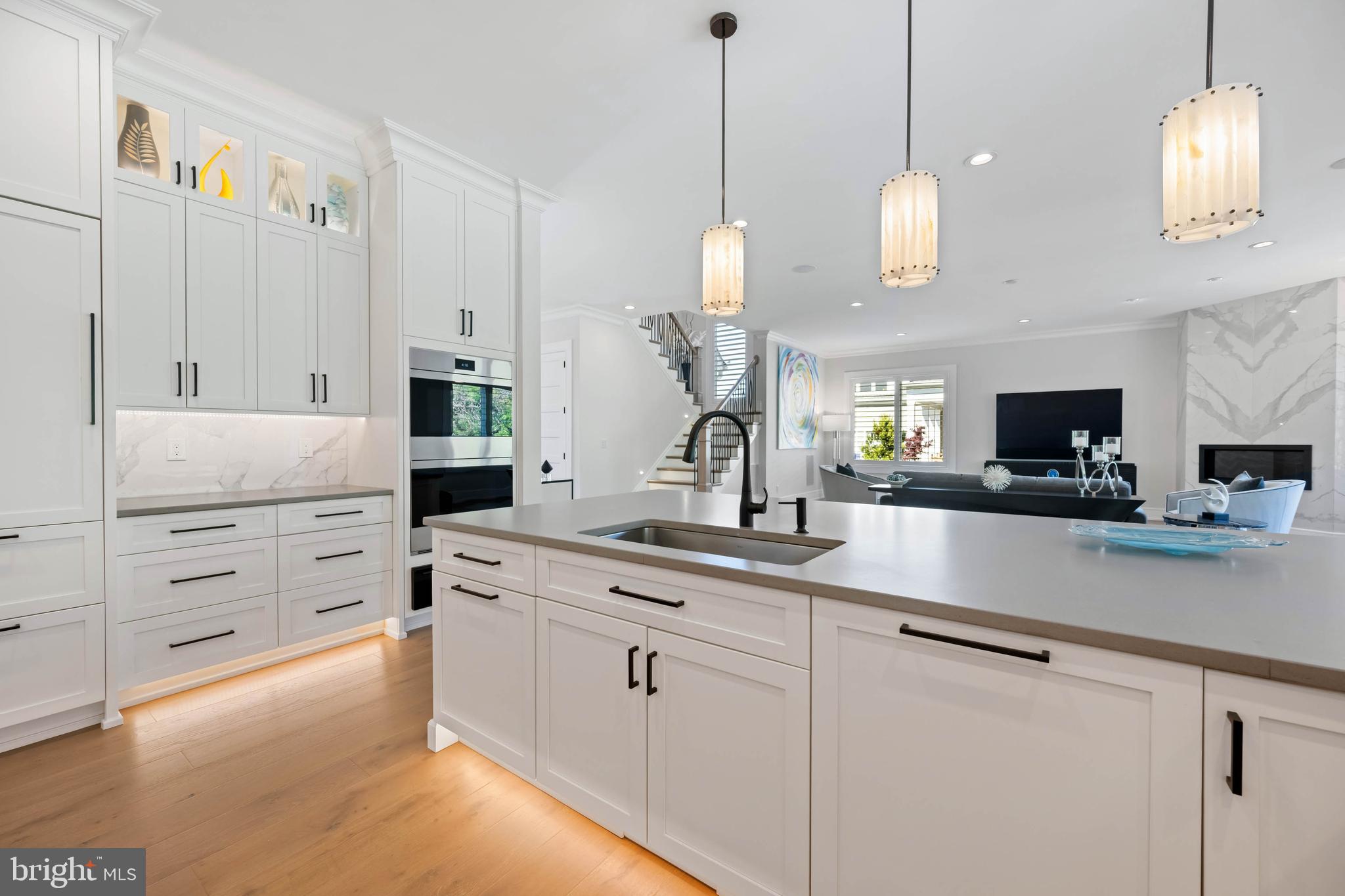 SHOWFIELD - Residential