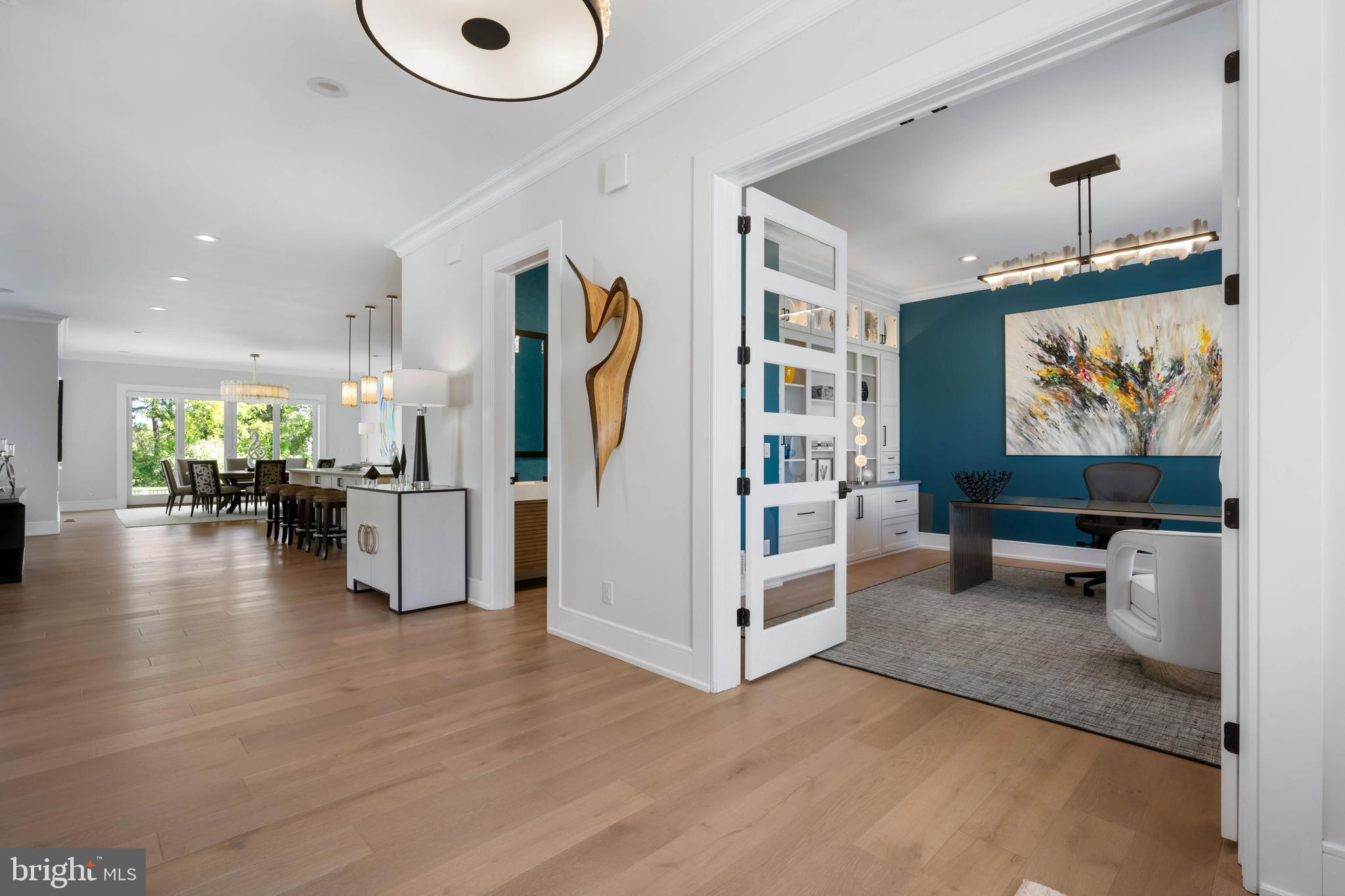 SHOWFIELD - Residential