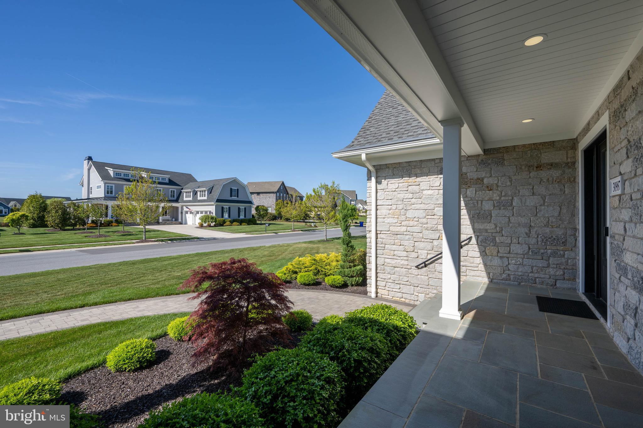 SHOWFIELD - Residential