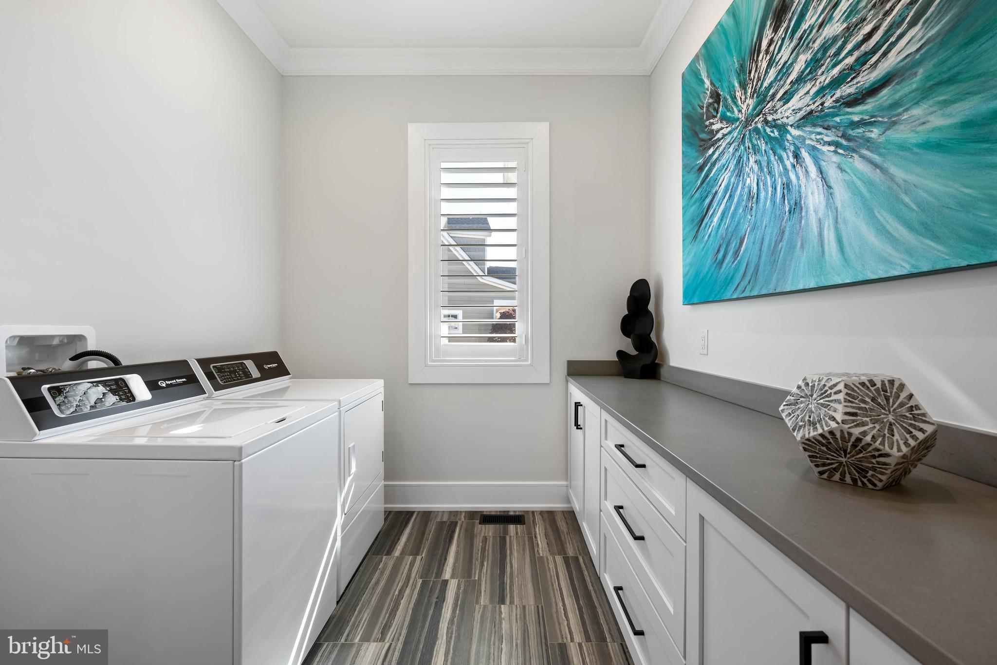 SHOWFIELD - Residential