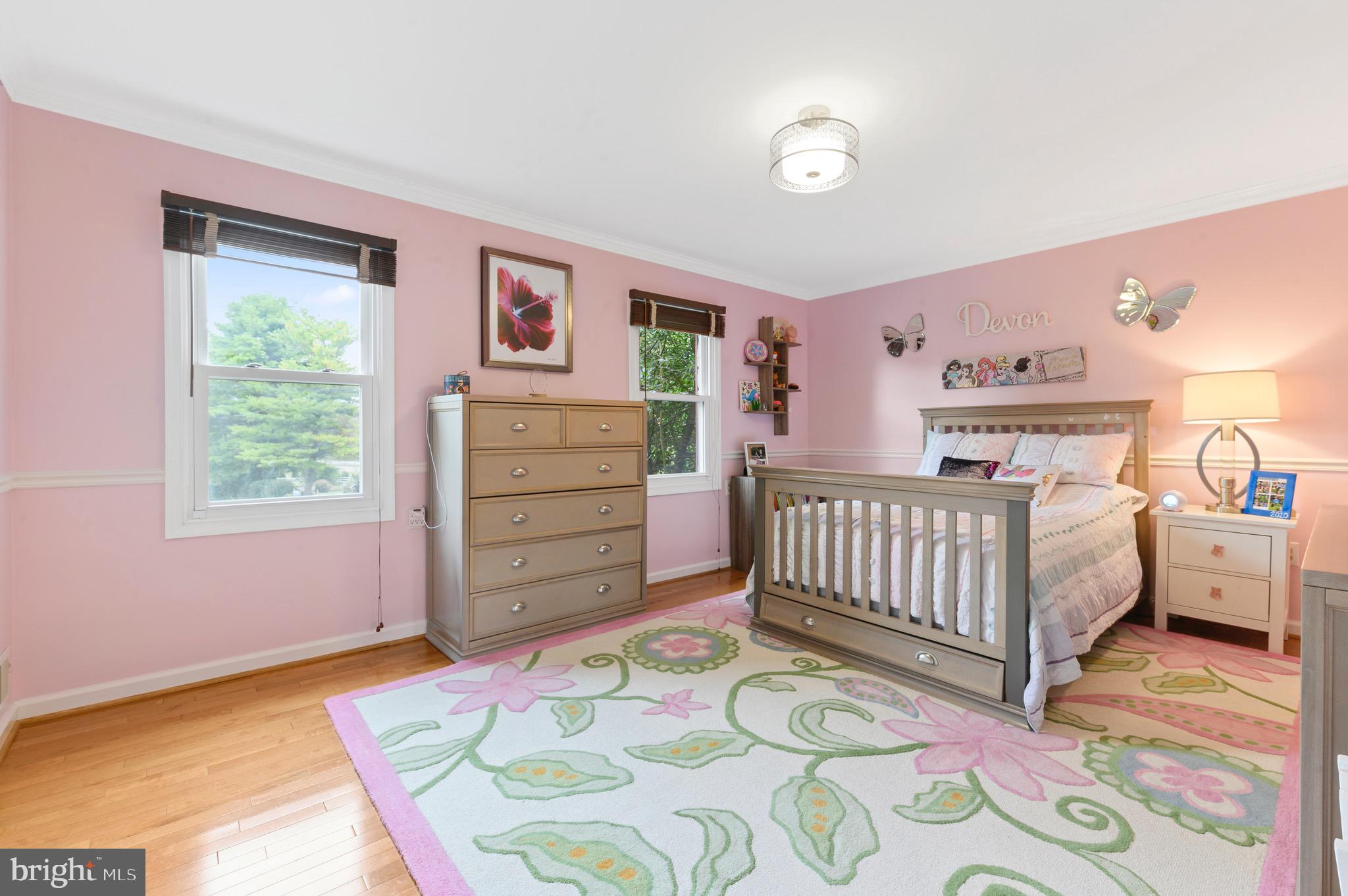 SHADOW OAK - Residential