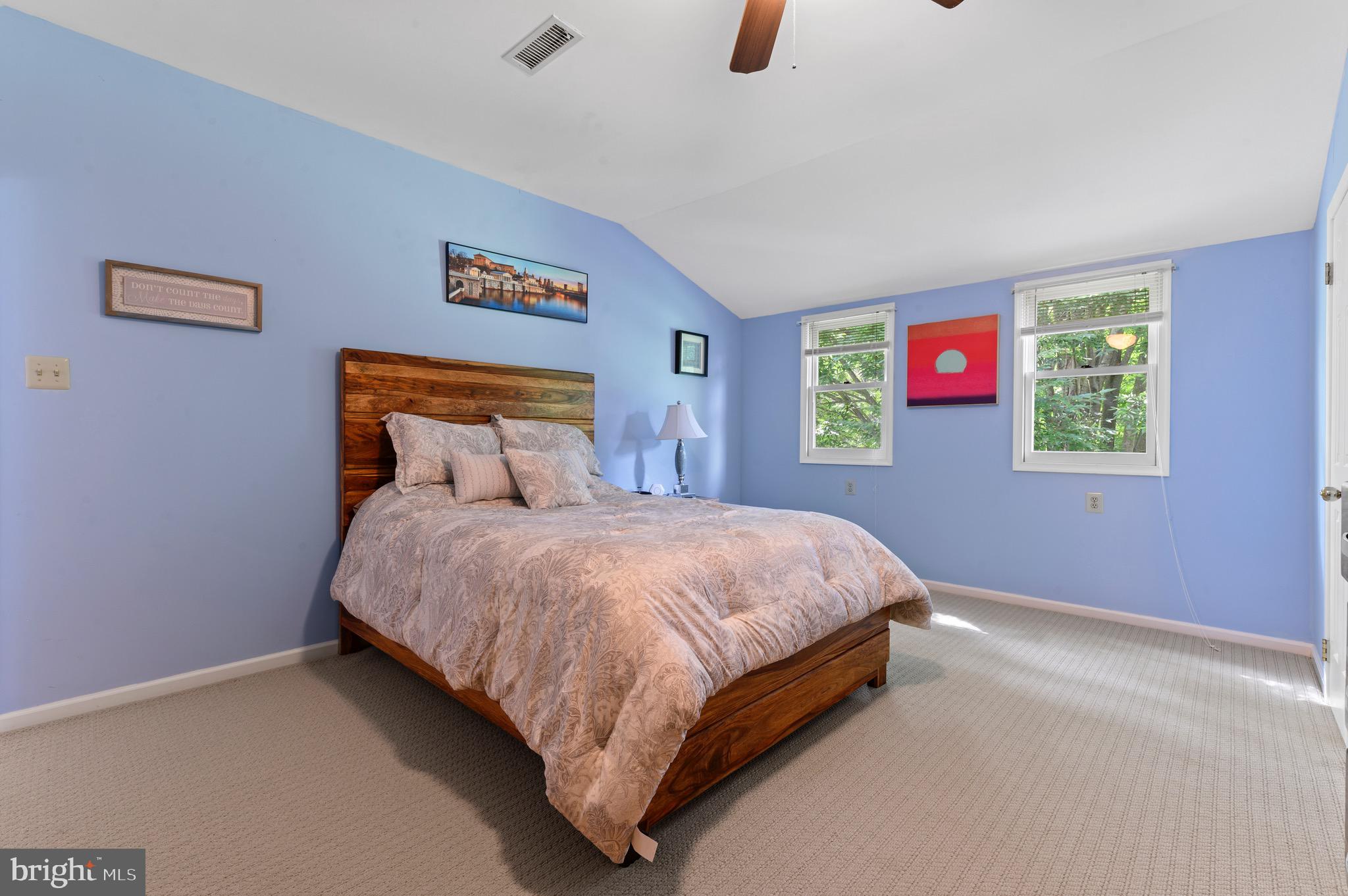 SHADOW OAK - Residential