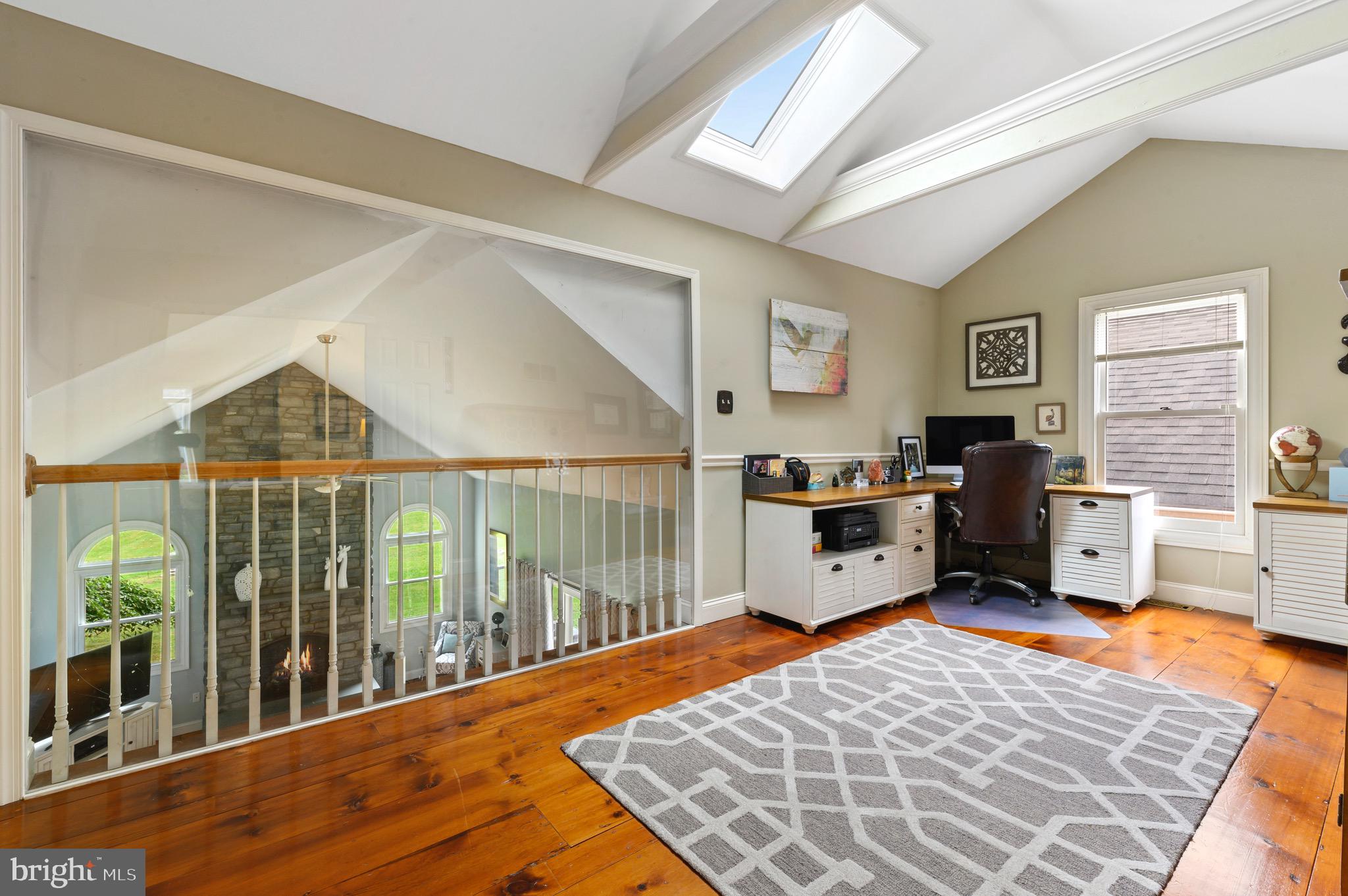 SHADOW OAK - Residential