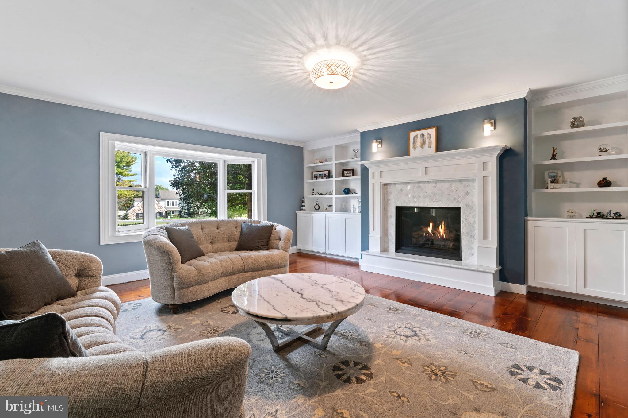 SHADOW OAK - Residential