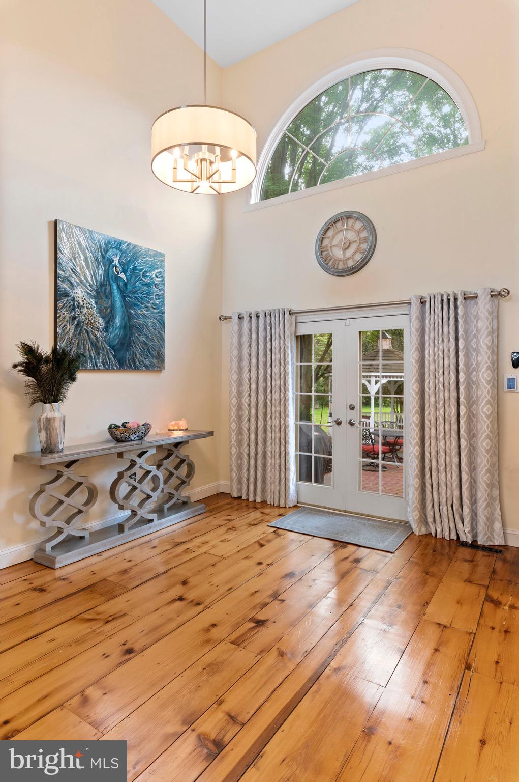 SHADOW OAK - Residential