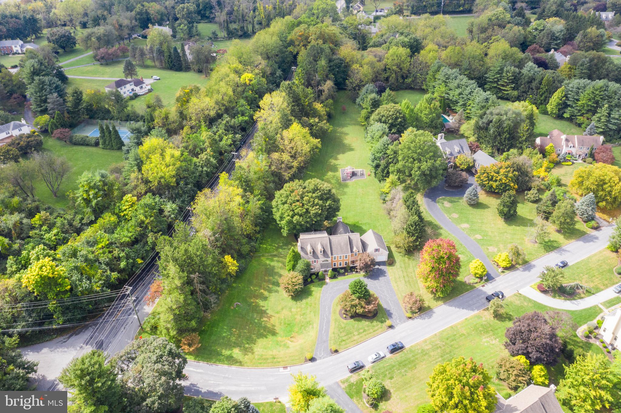 SHADOW OAK - Residential