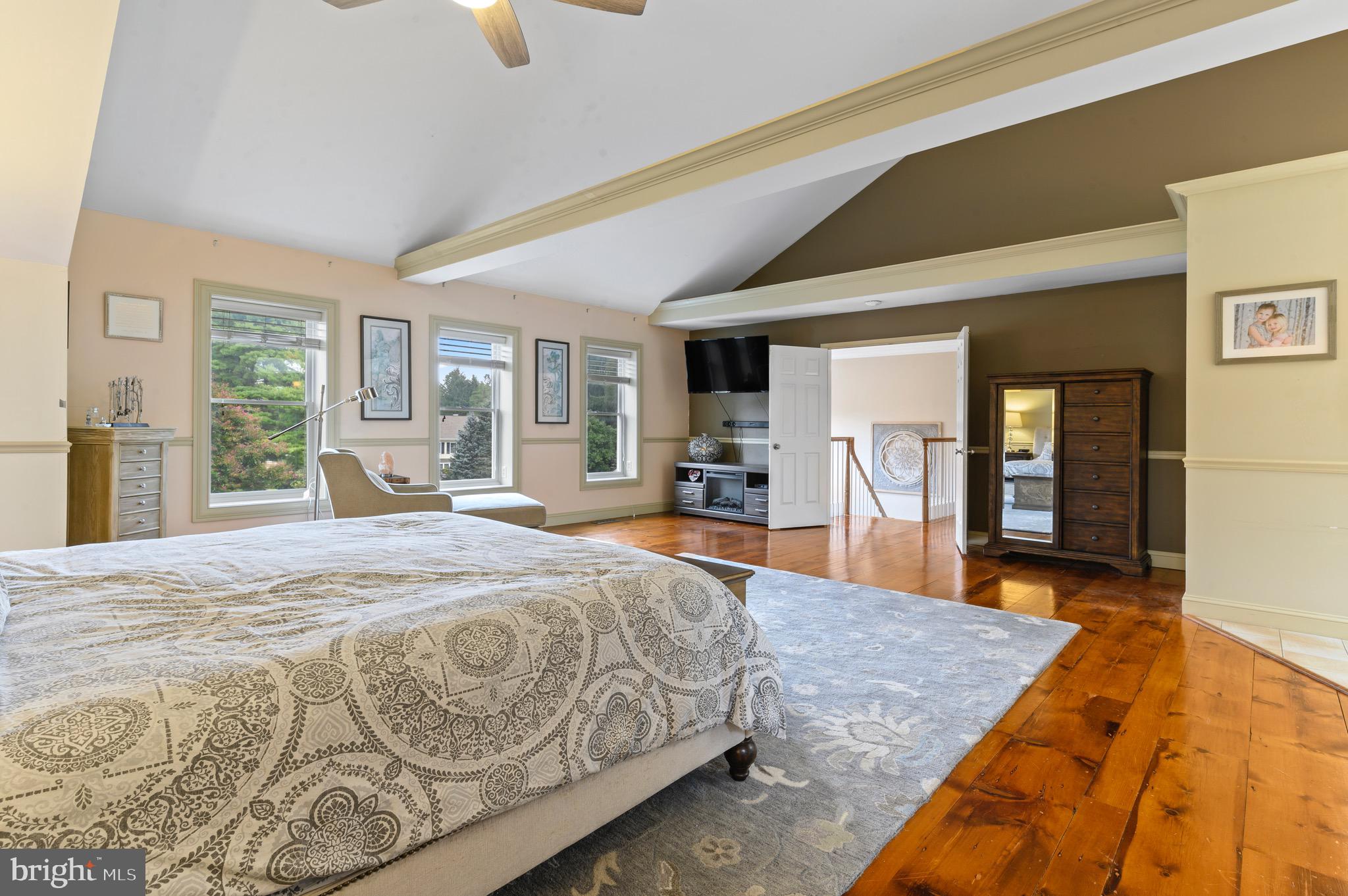 SHADOW OAK - Residential