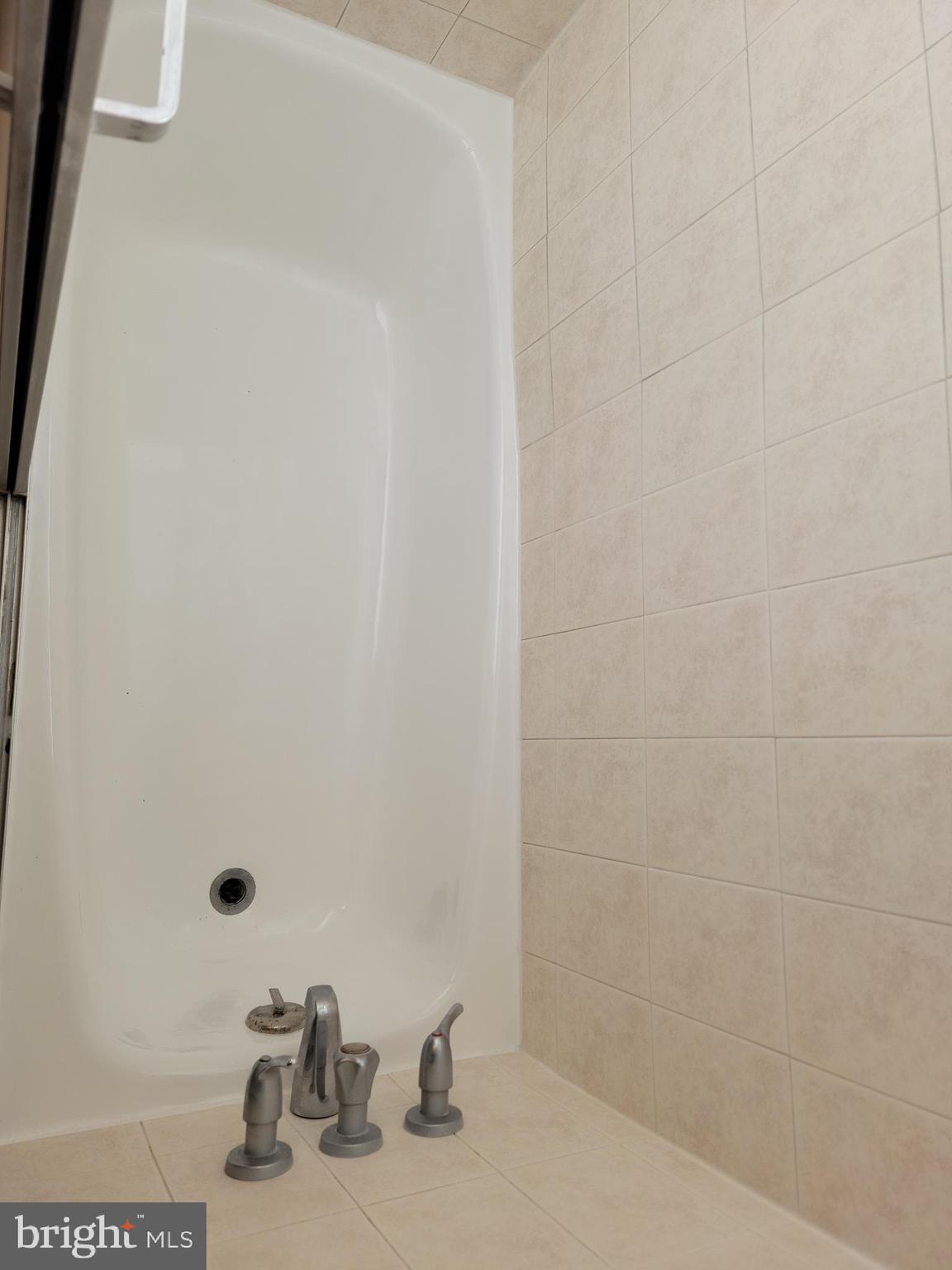 FRENCHMANS CREEK - Residential