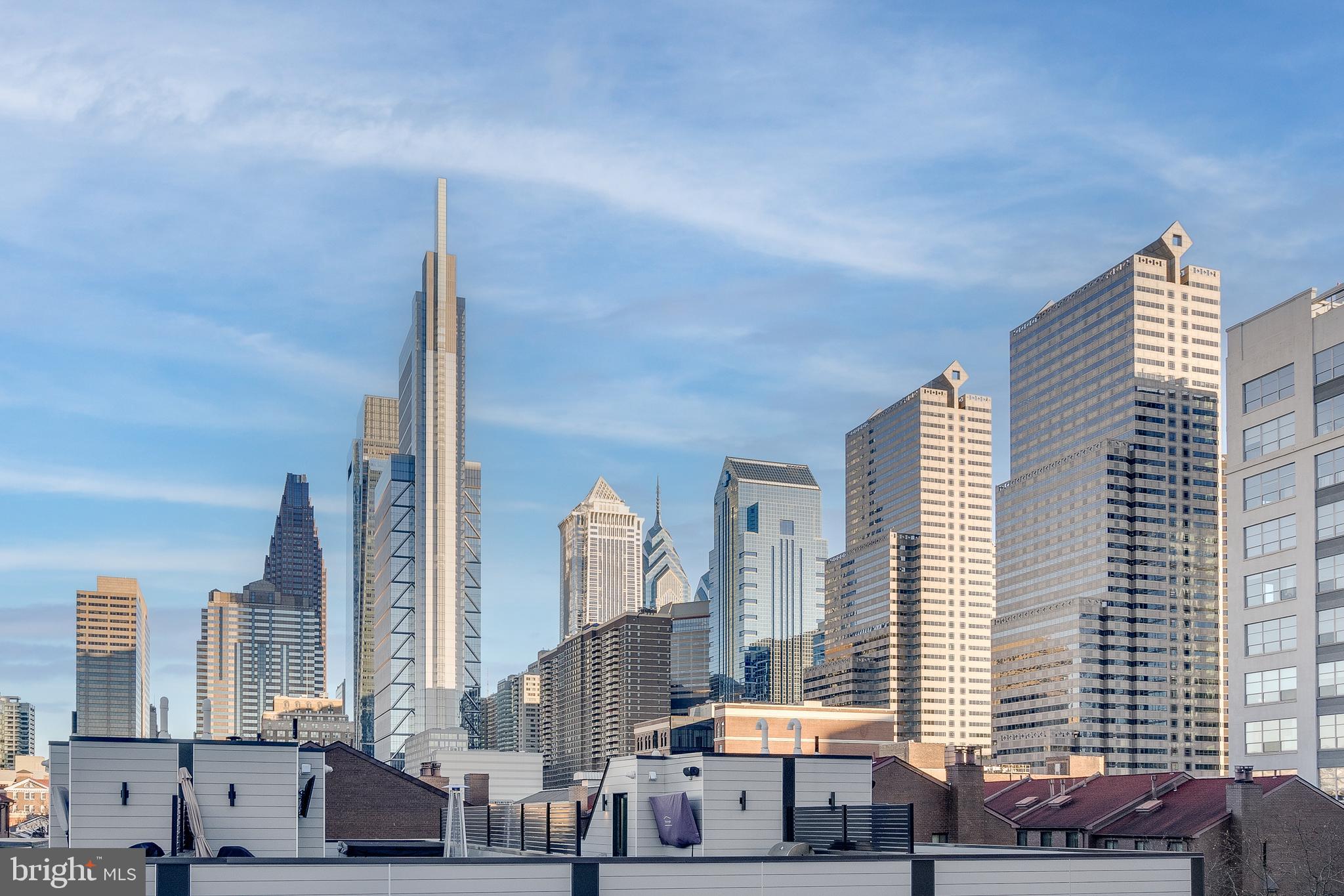 LOGAN SQUARE - Residential