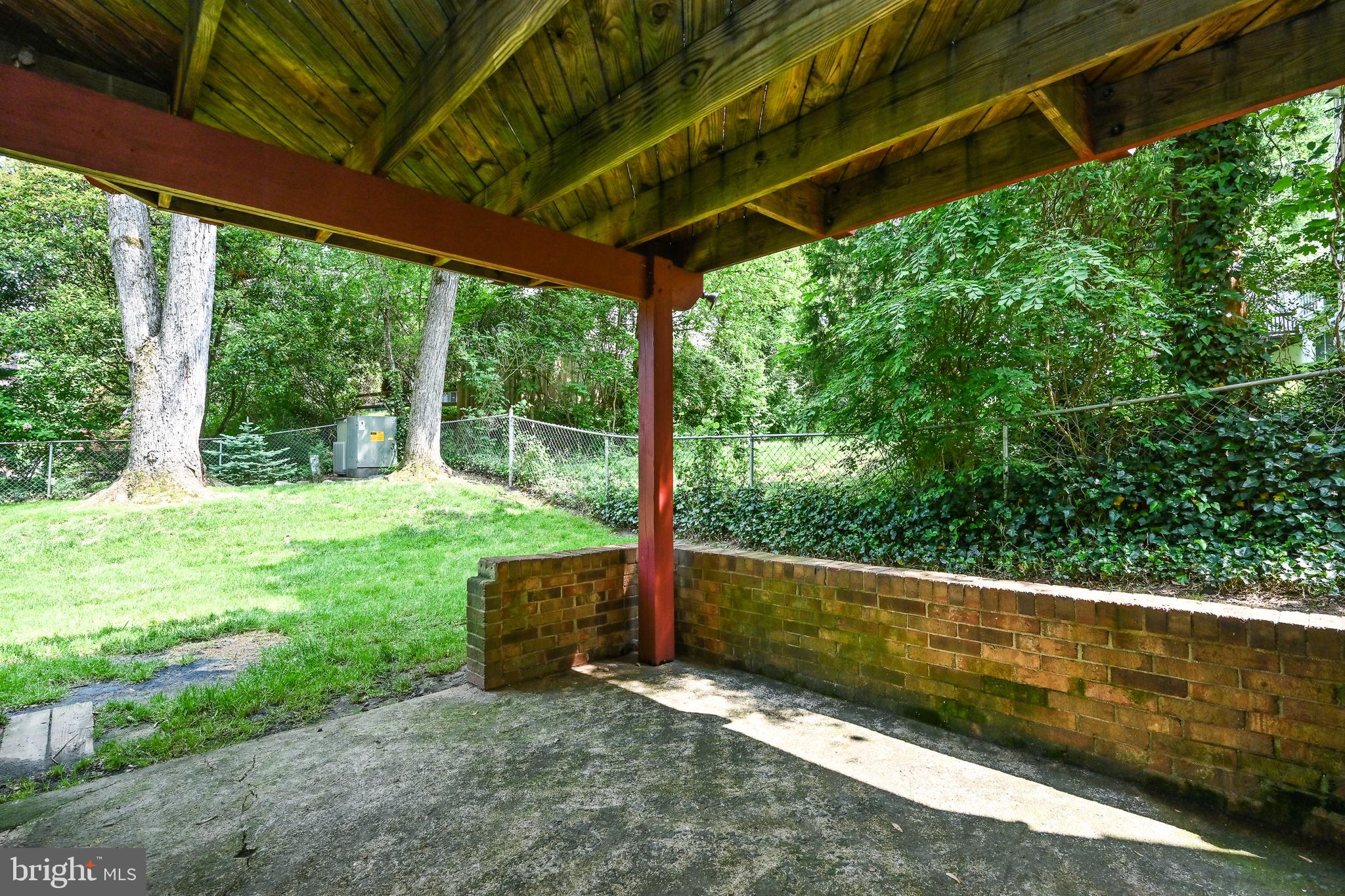 BENT TREE - Residential