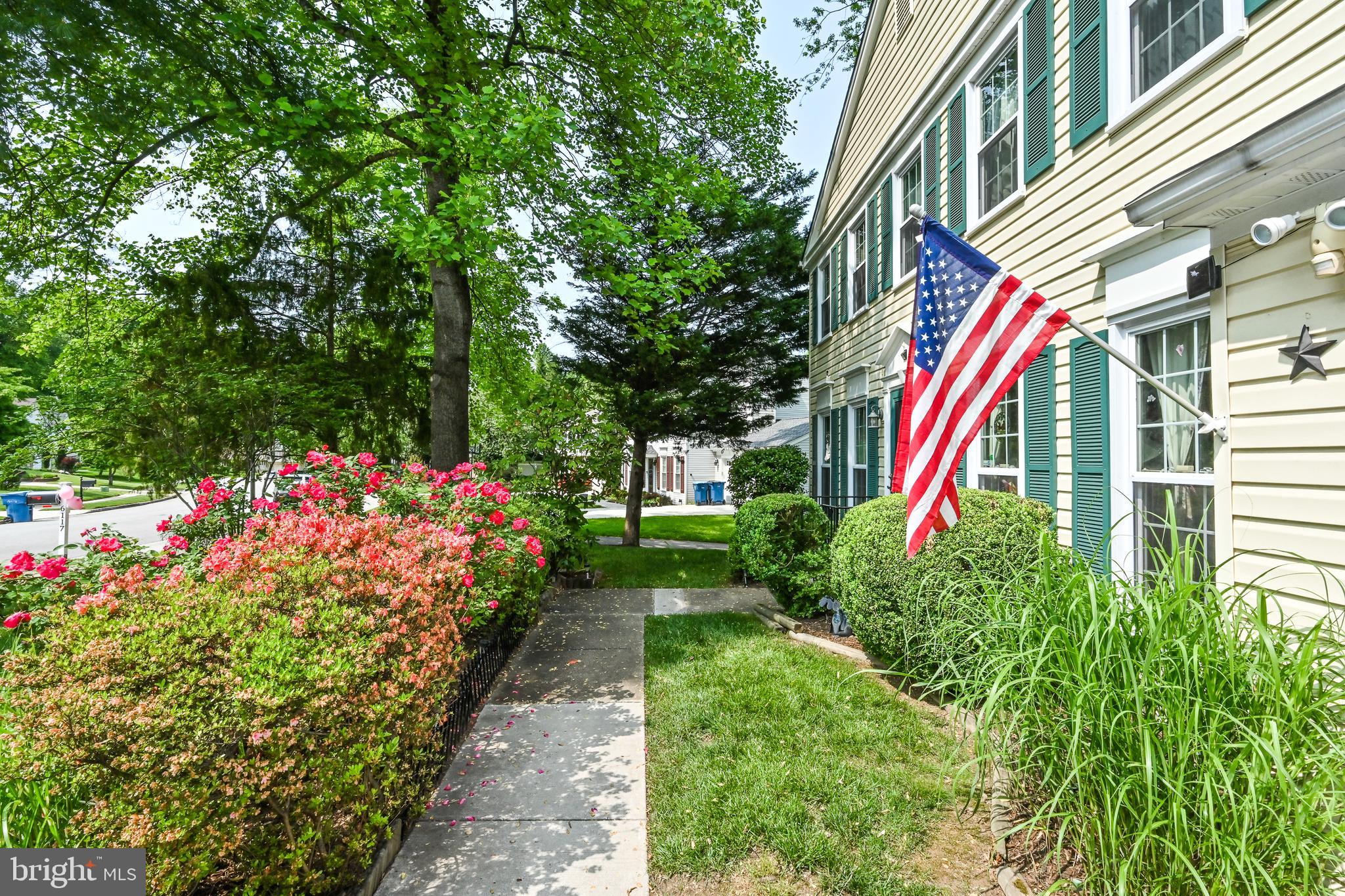 BENT TREE - Residential