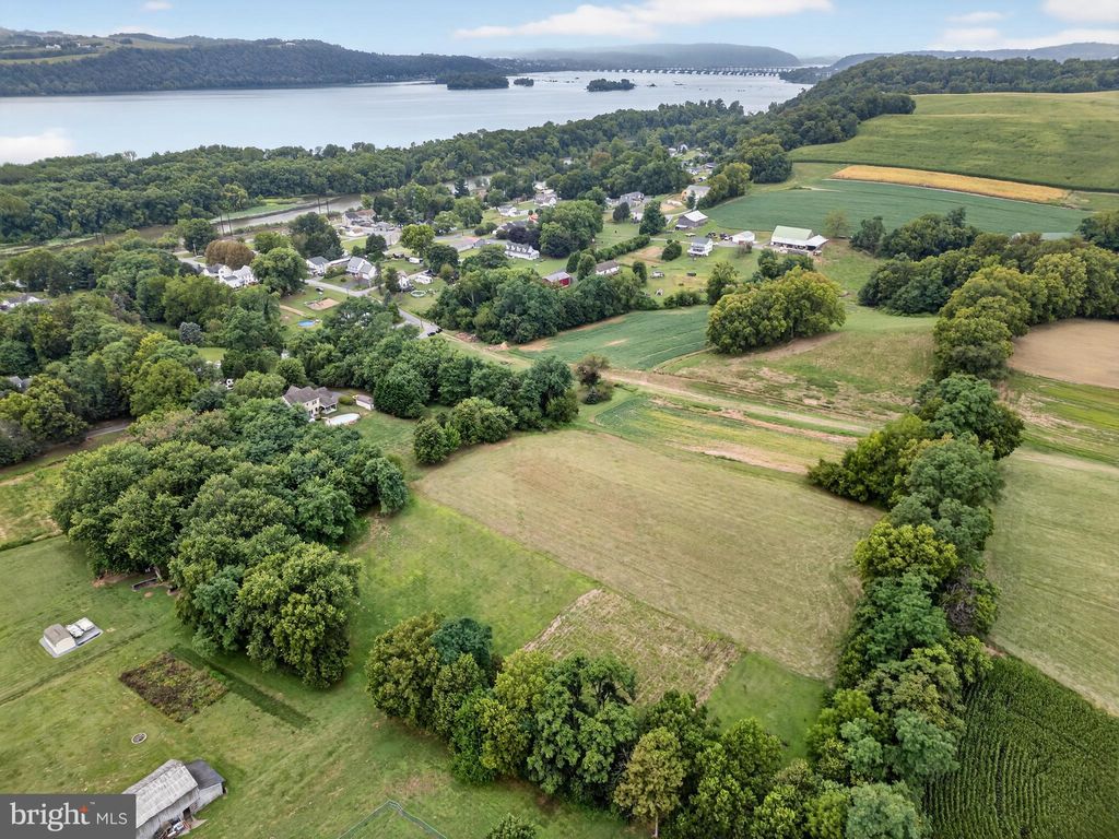 Photo of 108 Hempfield Street, WASHINGTON BORO, PA 17582 (MLS # PALA2076376)