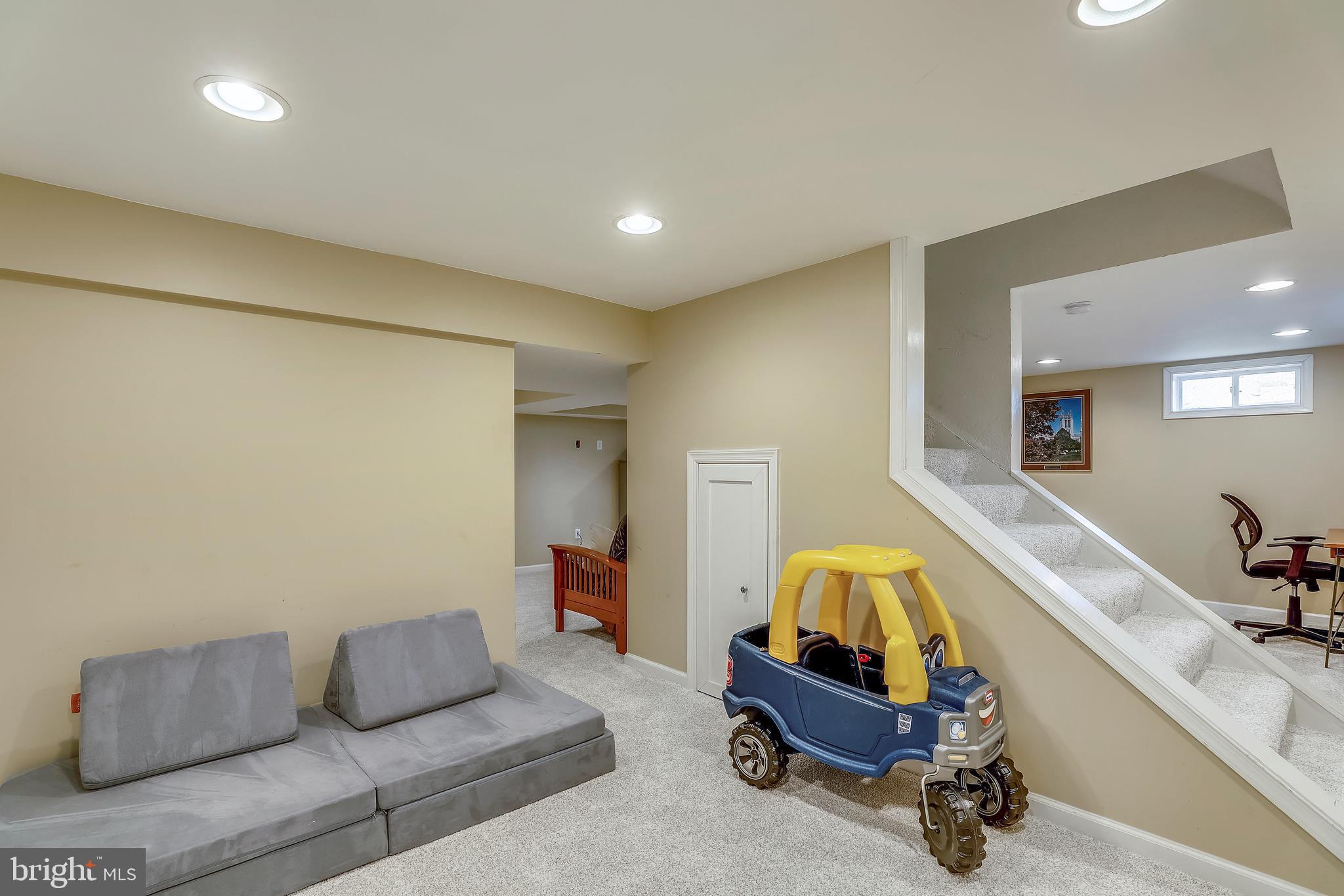 ADMIRAL HEIGHTS - Residential