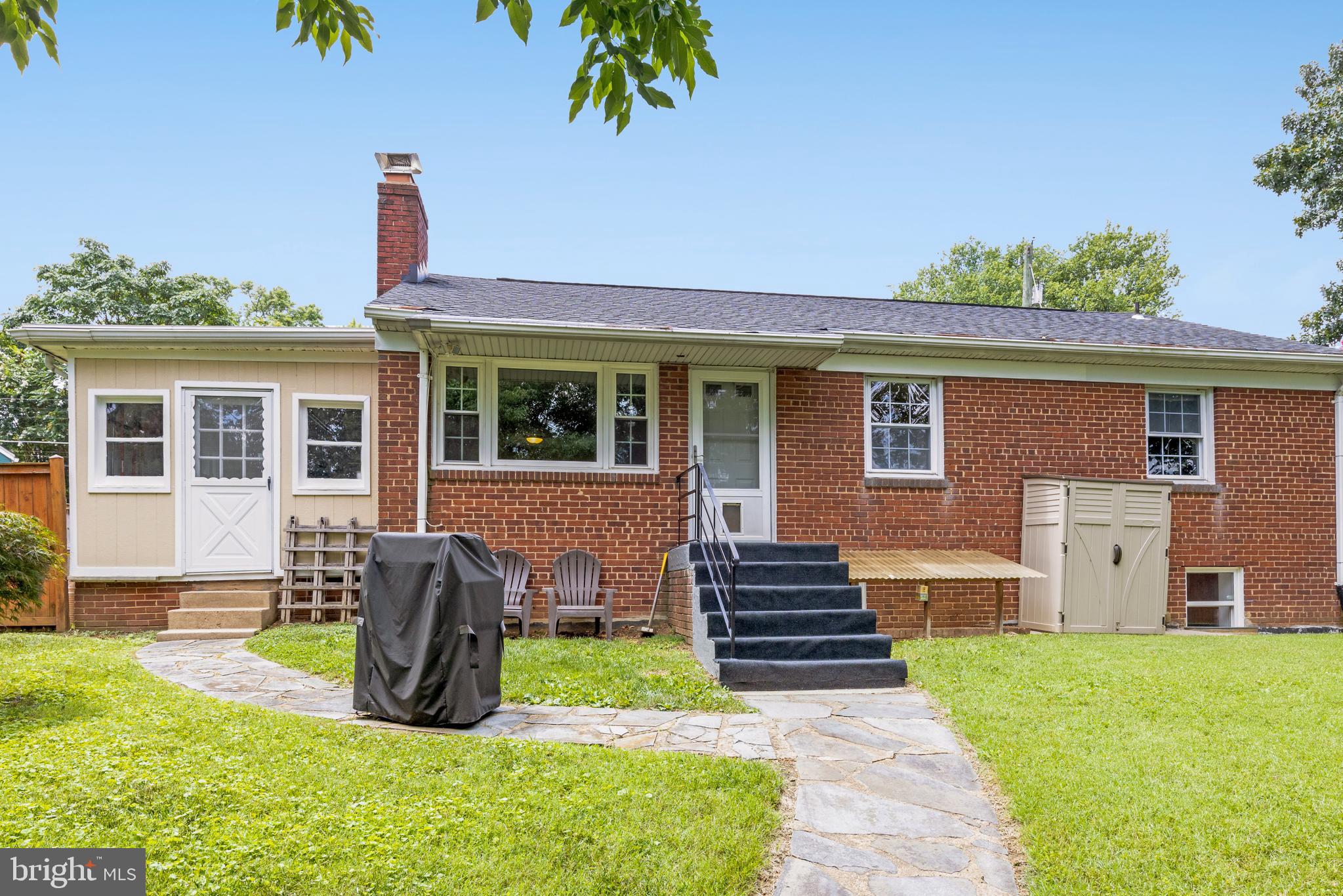 5726 N KINGS HIGHWAY