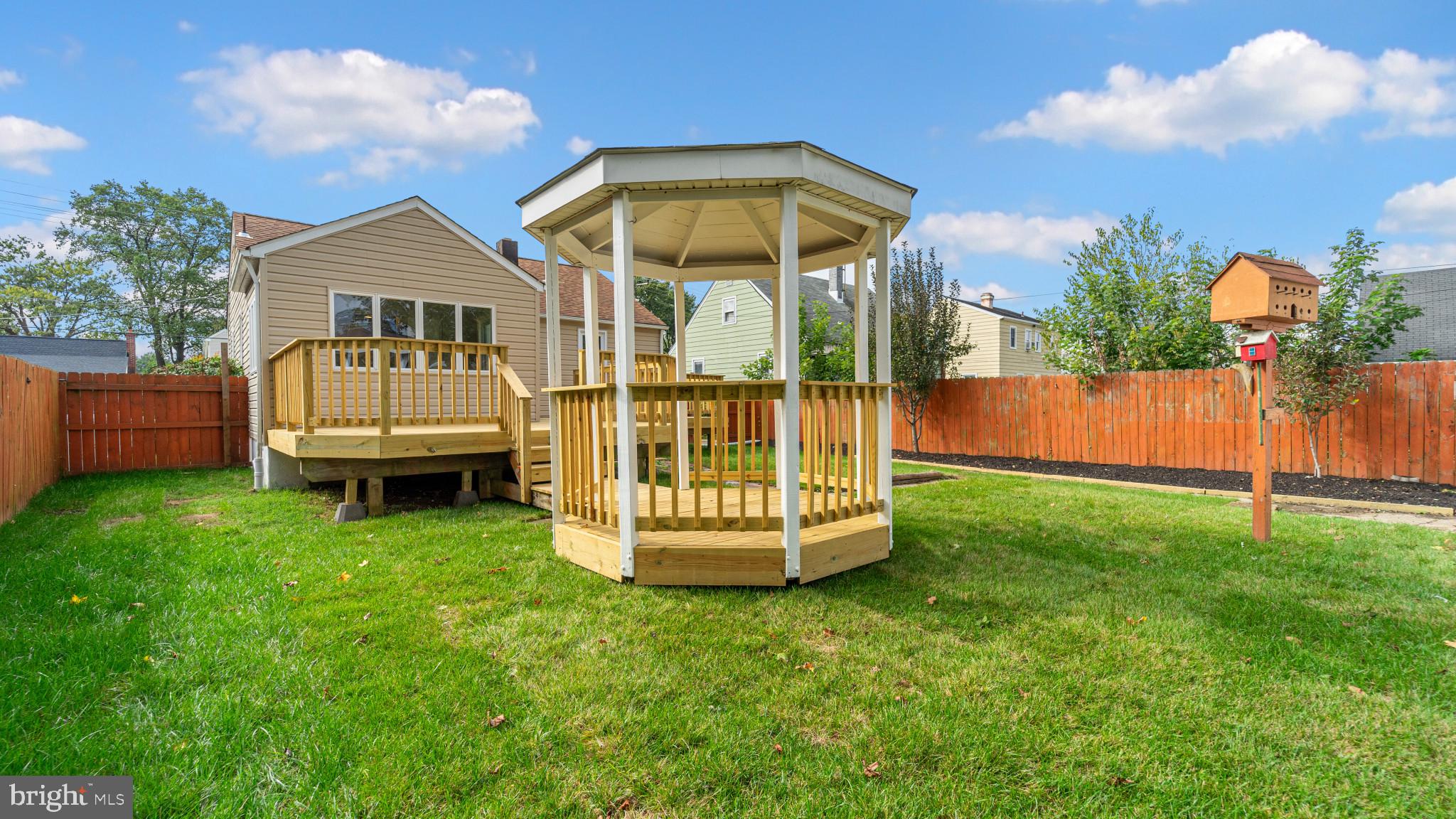 ROLAND TERRACE - Residential