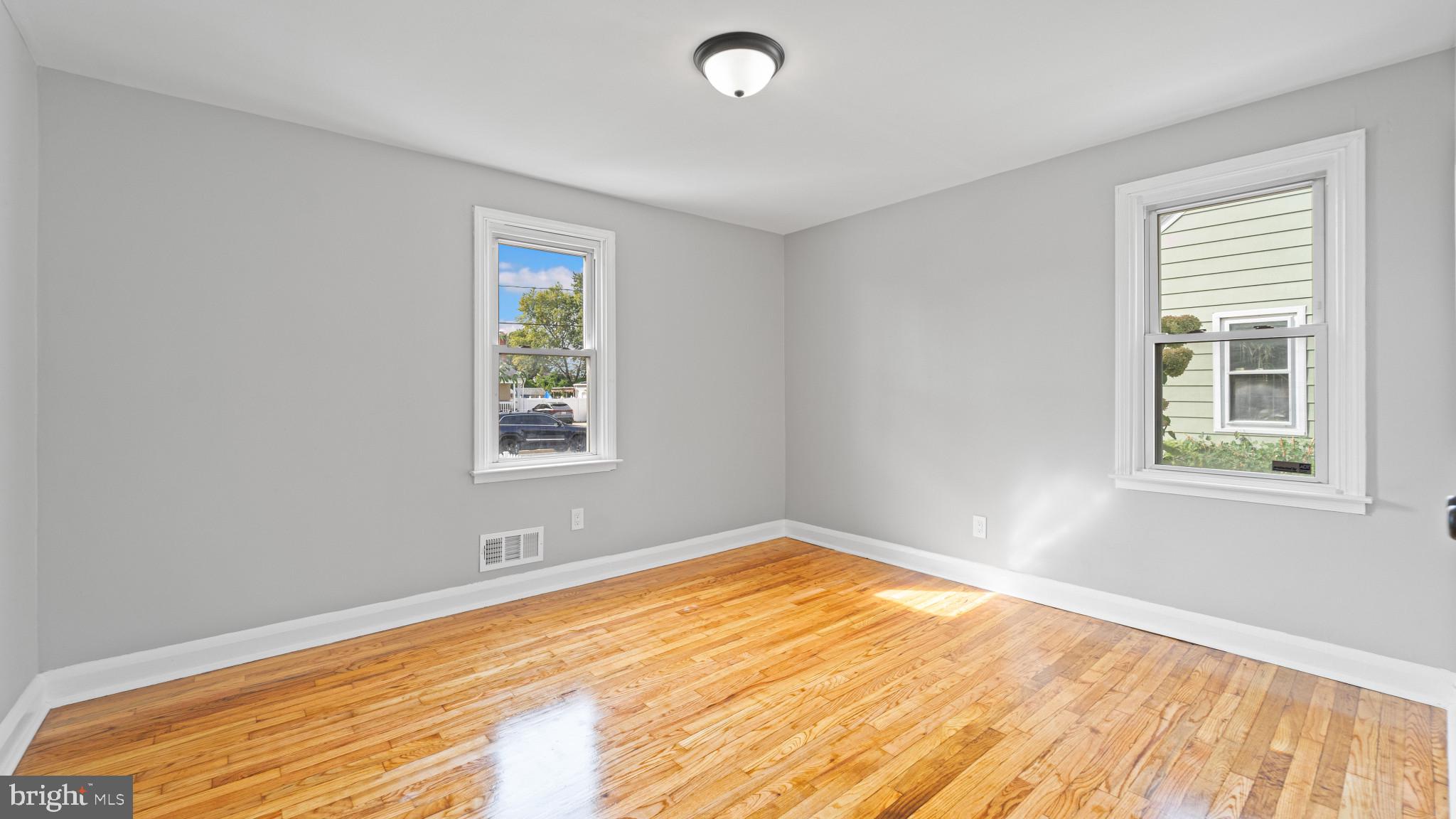 ROLAND TERRACE - Residential