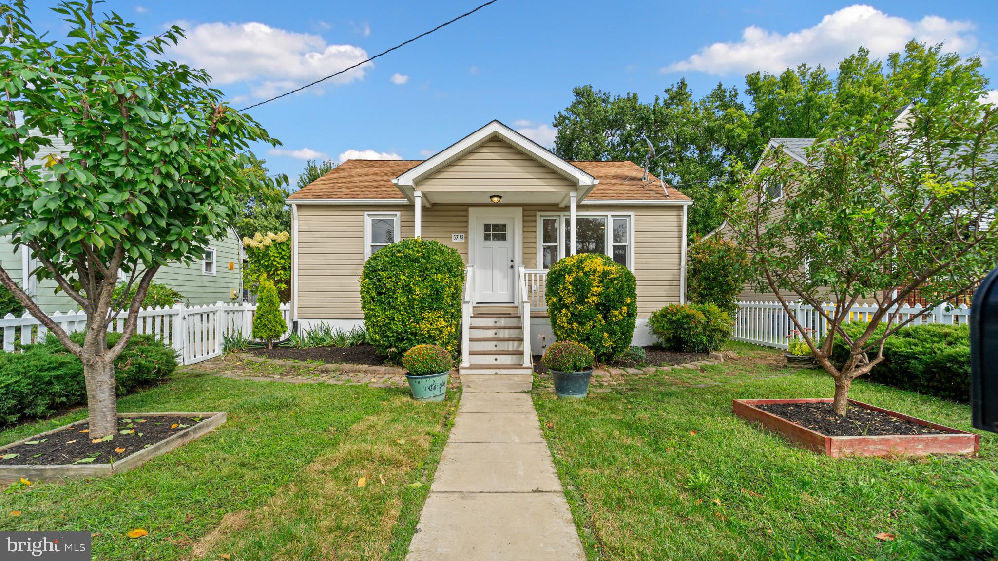 ROLAND TERRACE - Residential