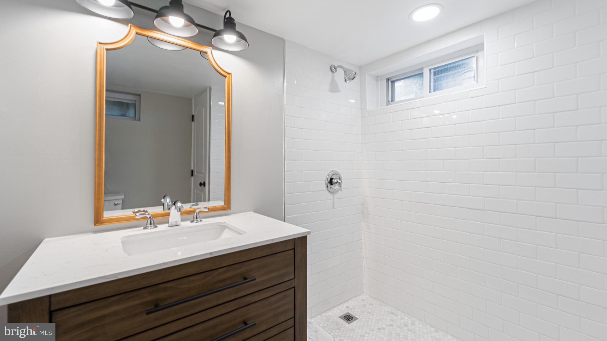 ROLAND TERRACE - Residential