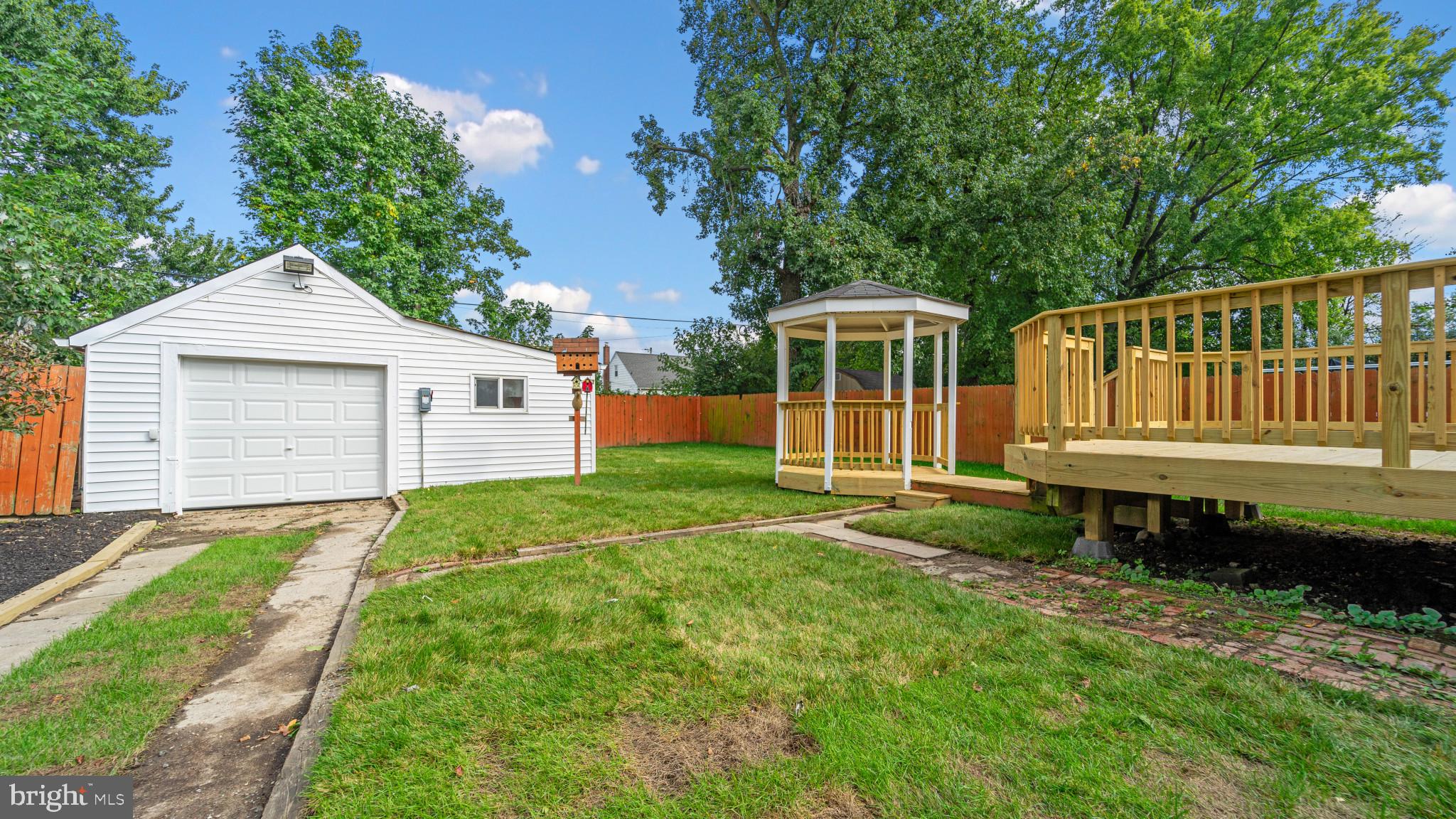 ROLAND TERRACE - Residential