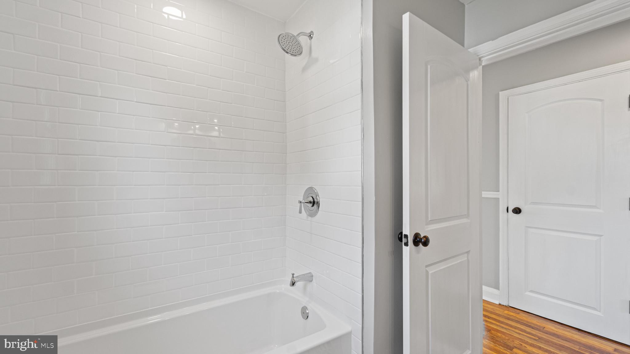 ROLAND TERRACE - Residential