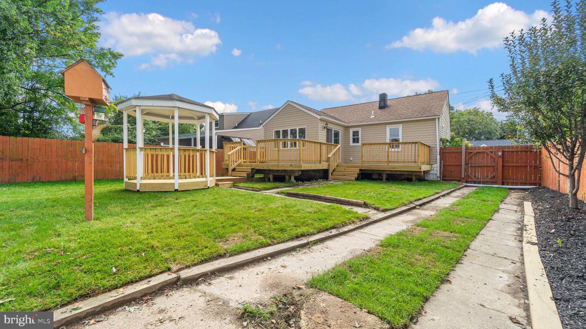 ROLAND TERRACE - Residential