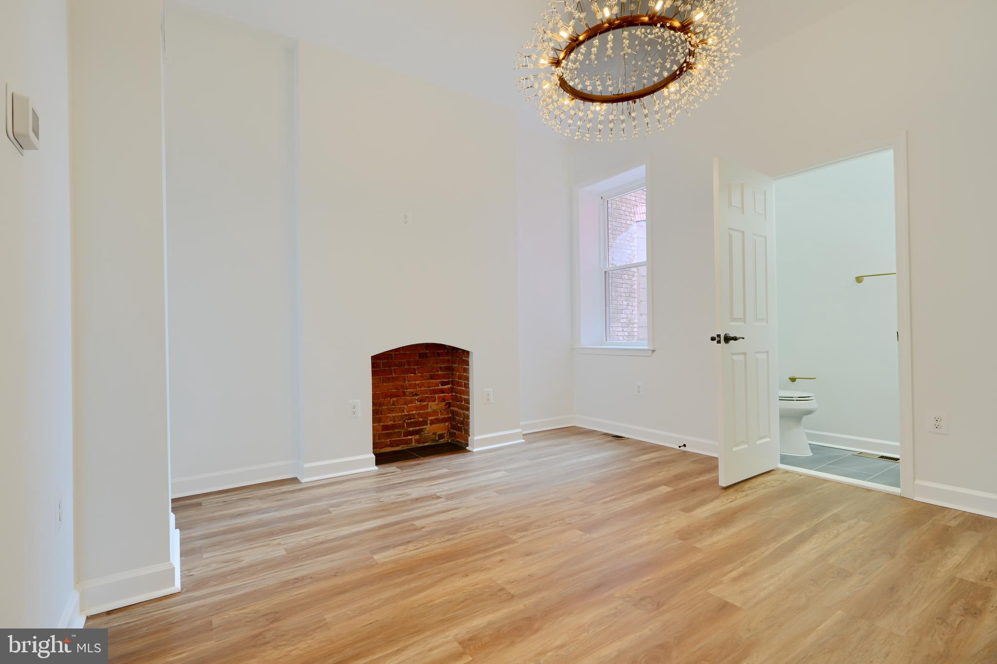 BROADWAY EAST - Residential