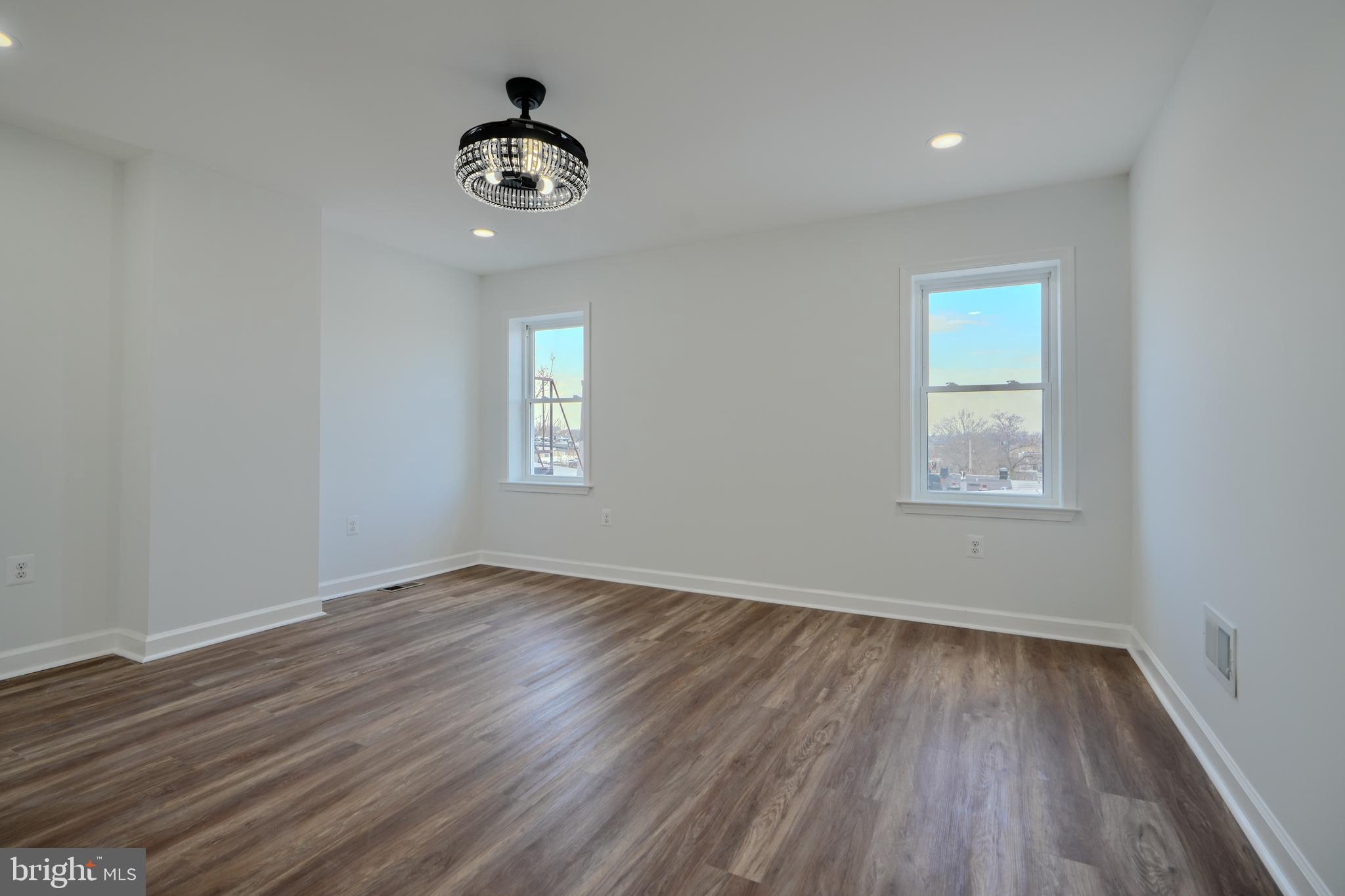 BROADWAY EAST - Residential