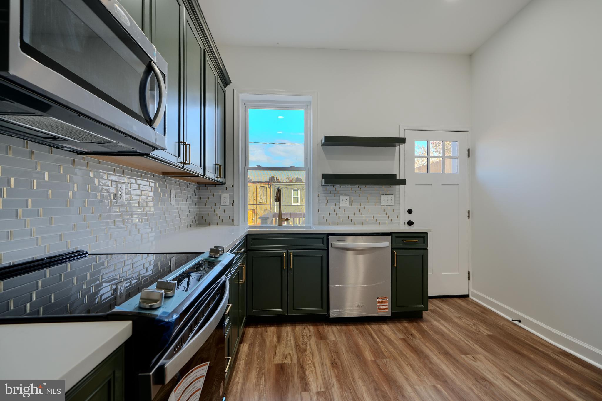 BROADWAY EAST - Residential