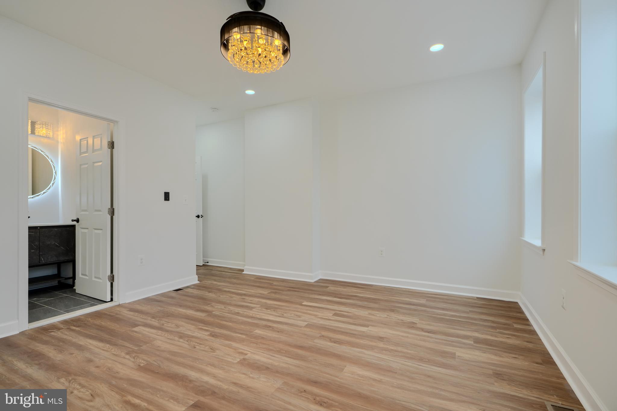 BROADWAY EAST - Residential