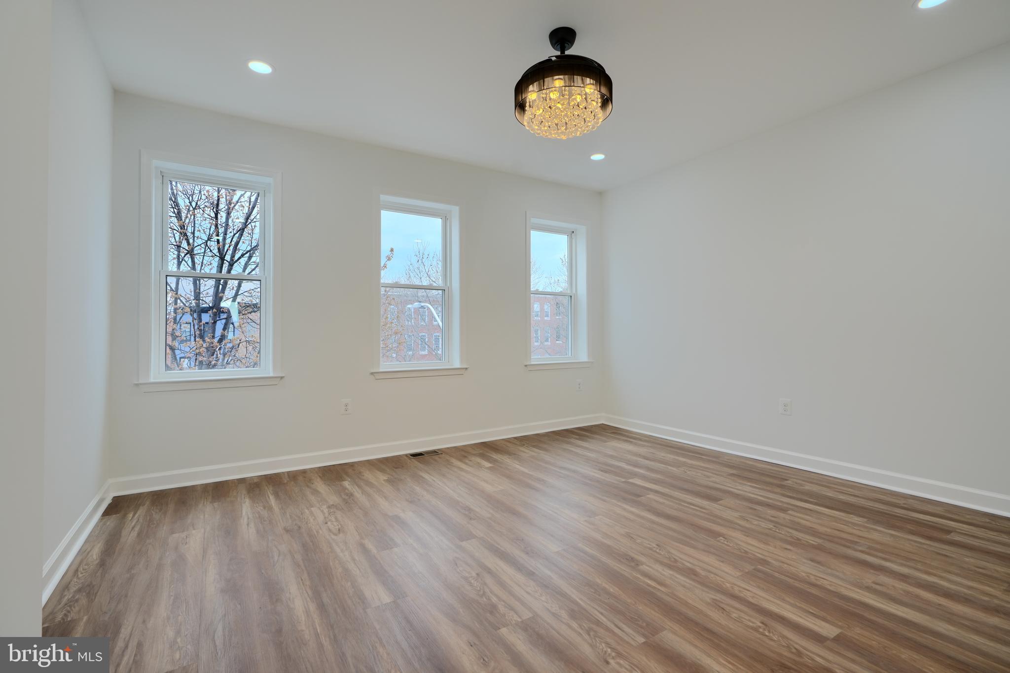 BROADWAY EAST - Residential