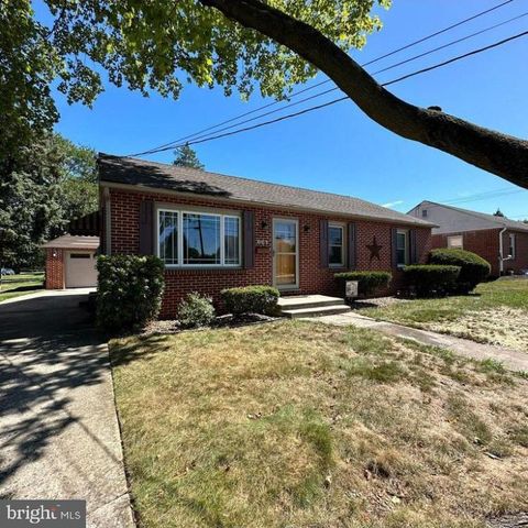 Photo of 661 Guilford Avenue, CHAMBERSBURG, PA 17201 (MLS # PAFL2033350)