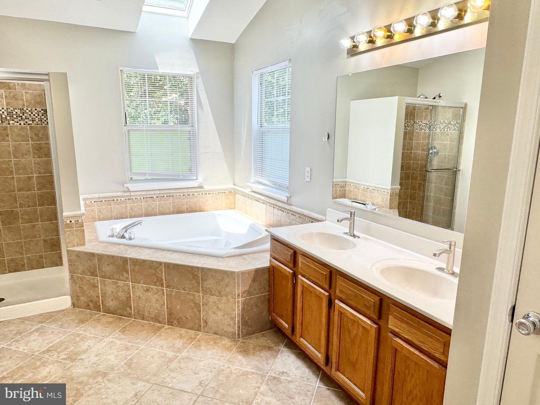 PARK RIDGE - Residential Lease