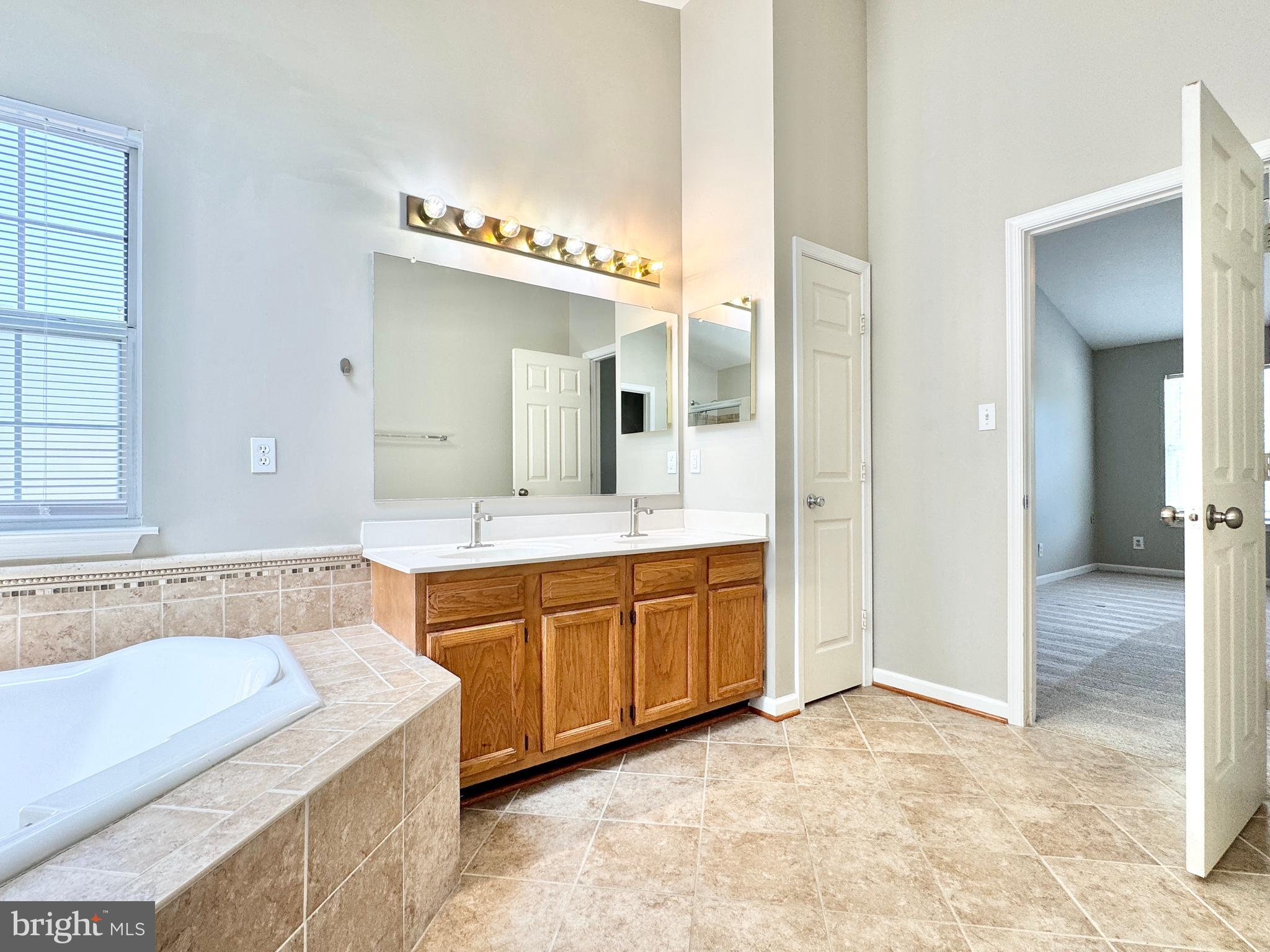 PARK RIDGE - Residential Lease