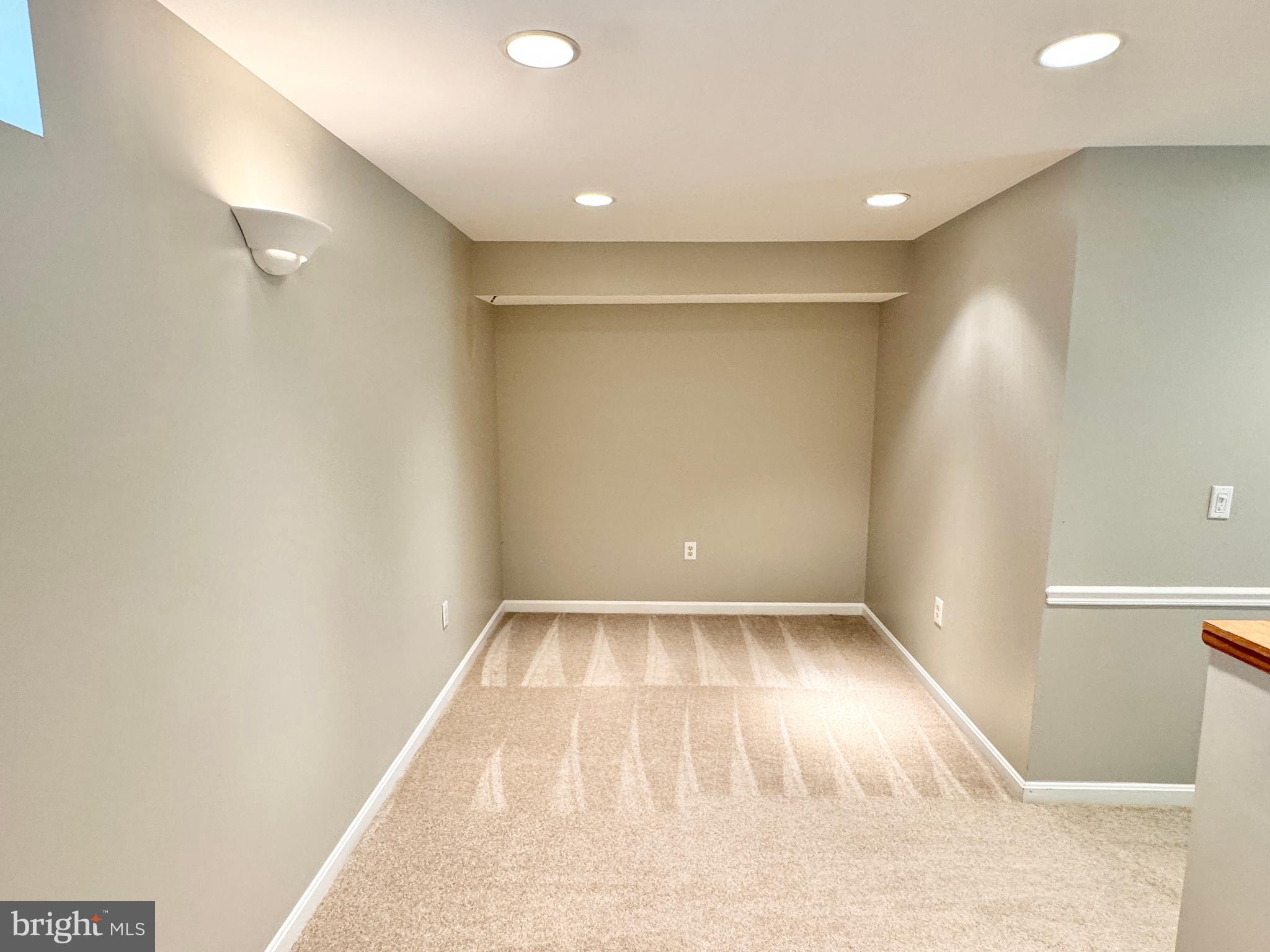 PARK RIDGE - Residential Lease