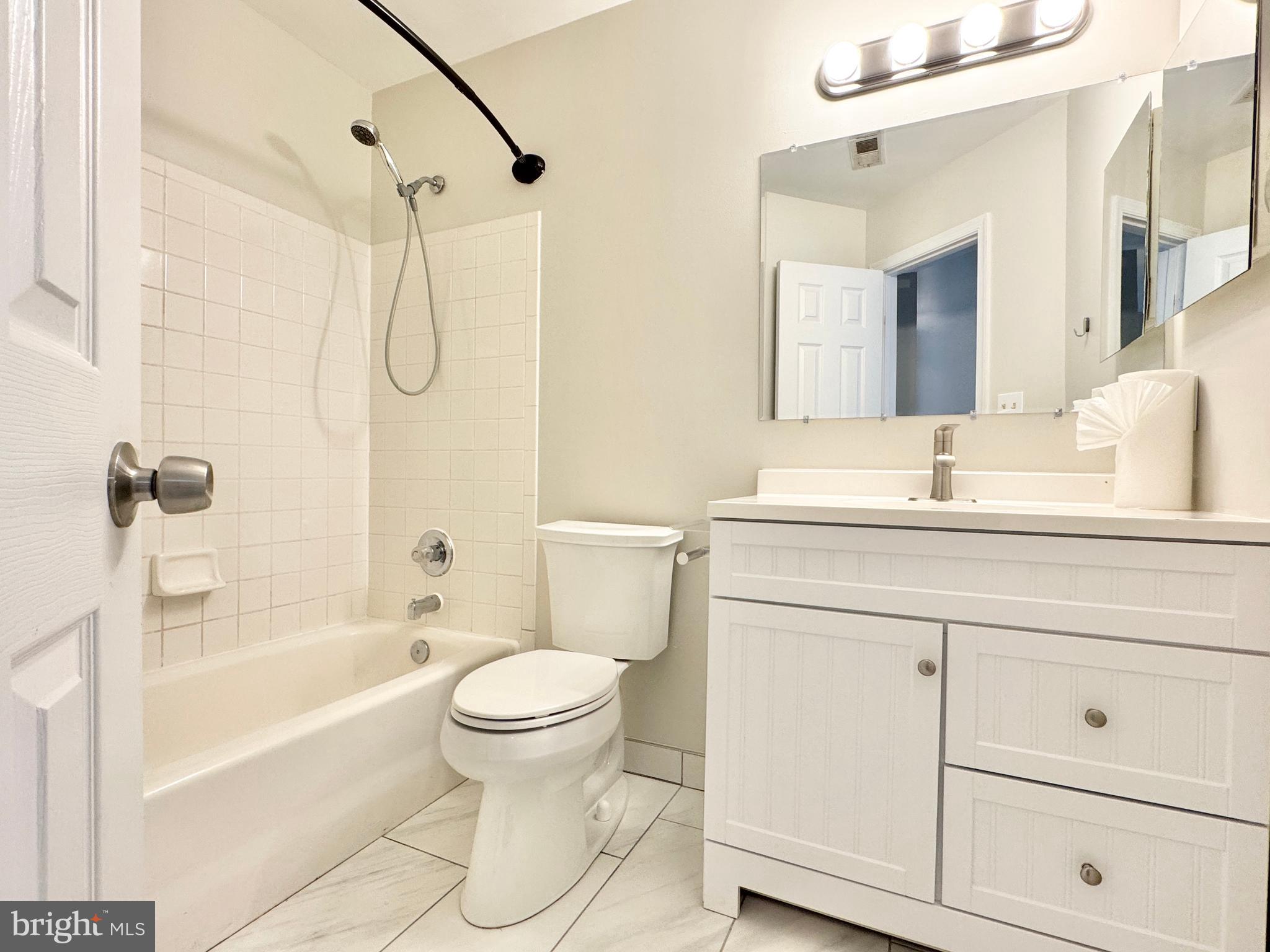 PARK RIDGE - Residential Lease