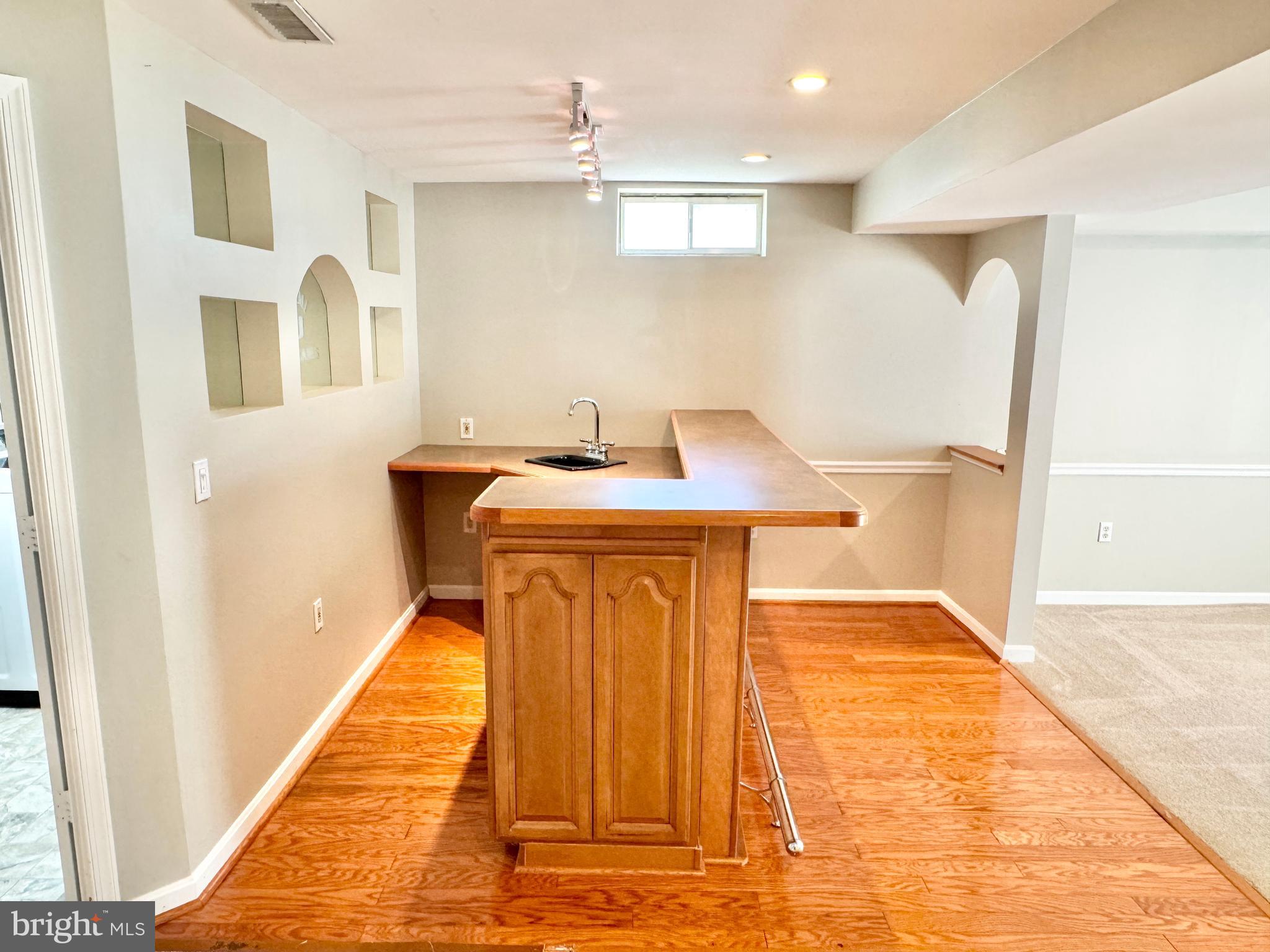 PARK RIDGE - Residential Lease