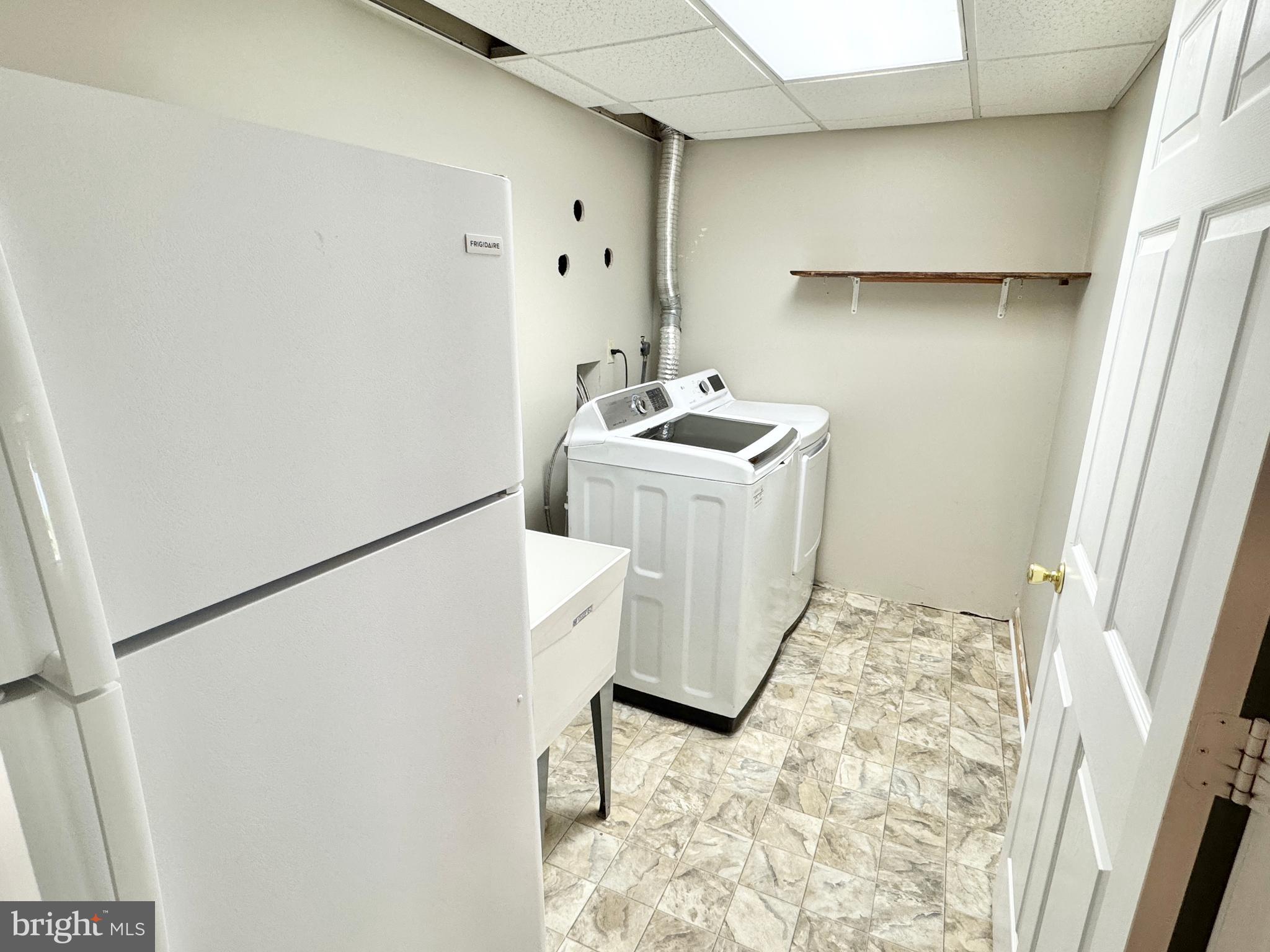 PARK RIDGE - Residential Lease