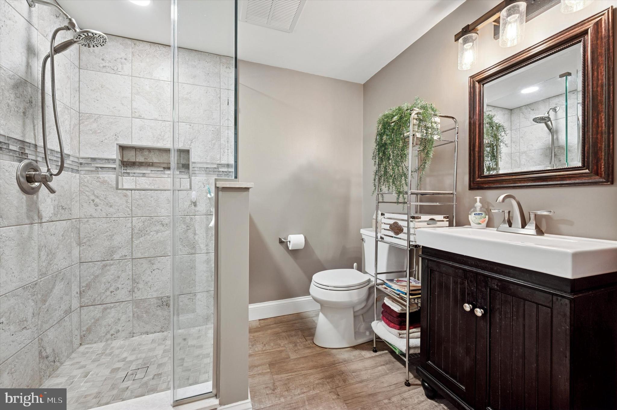 FAIRWAY ESTATES - Residential