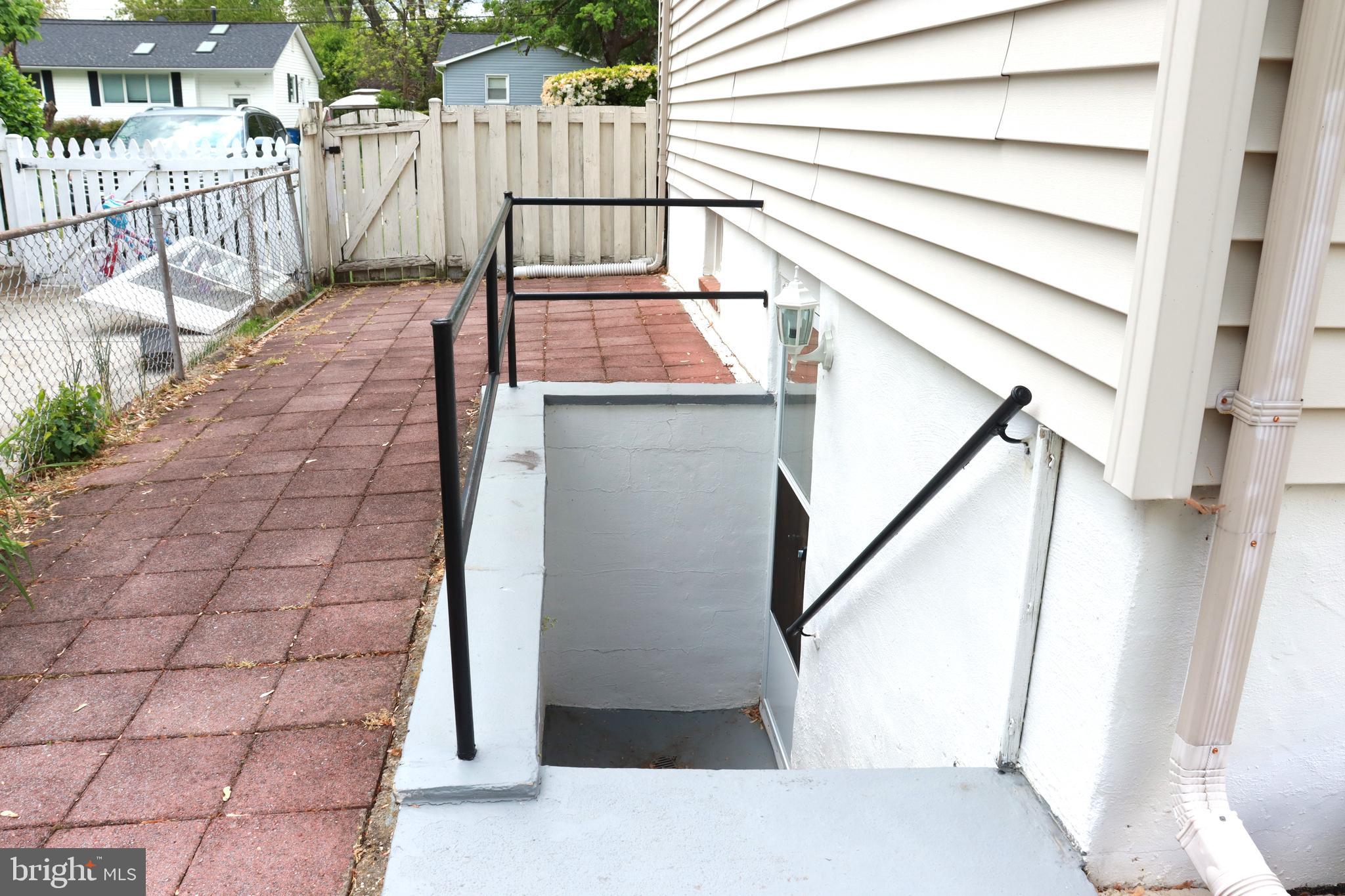 WHEATON WOODS - Residential