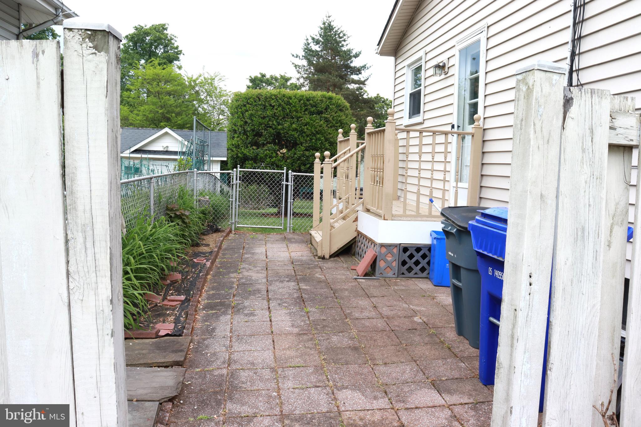 WHEATON WOODS - Residential