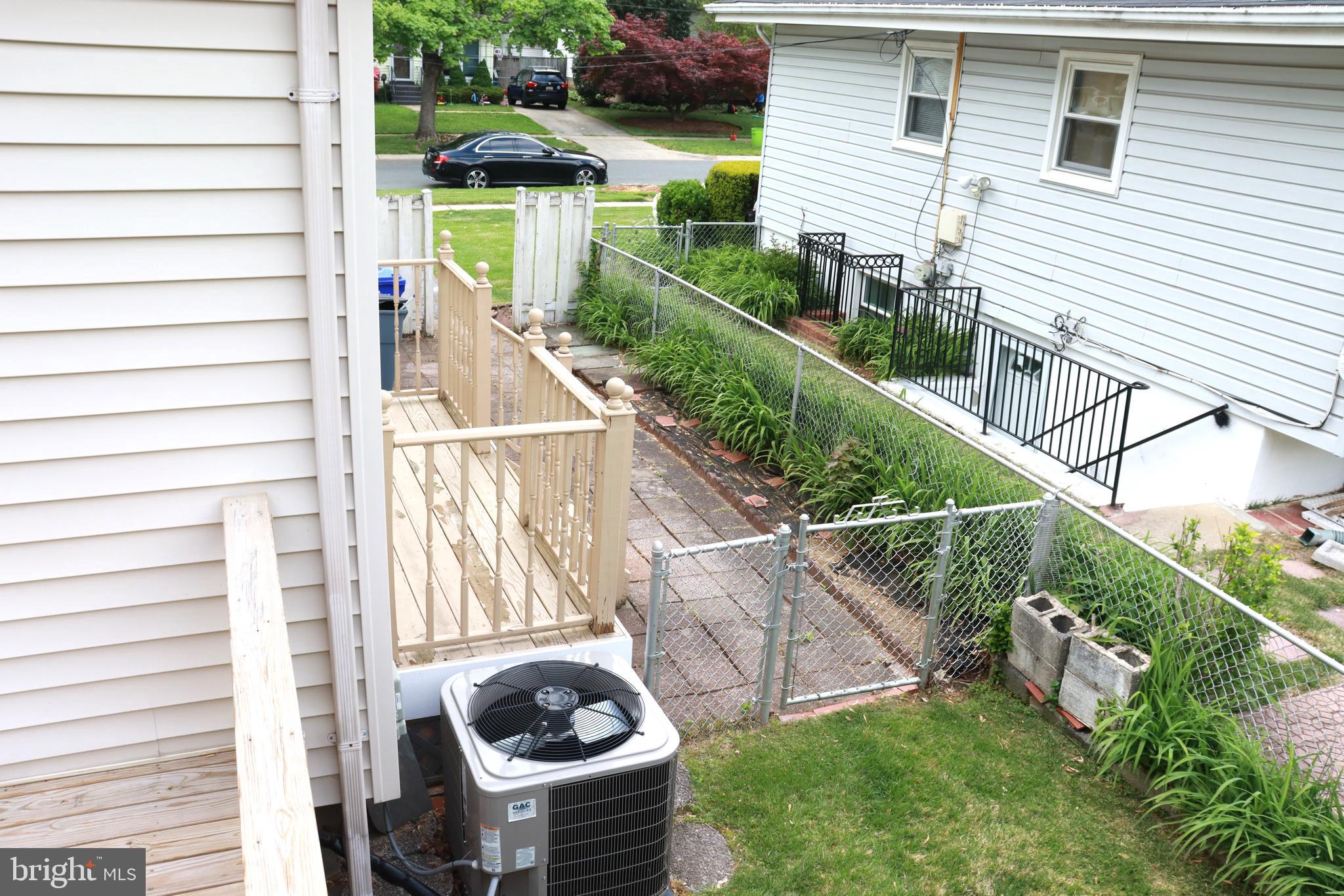 WHEATON WOODS - Residential