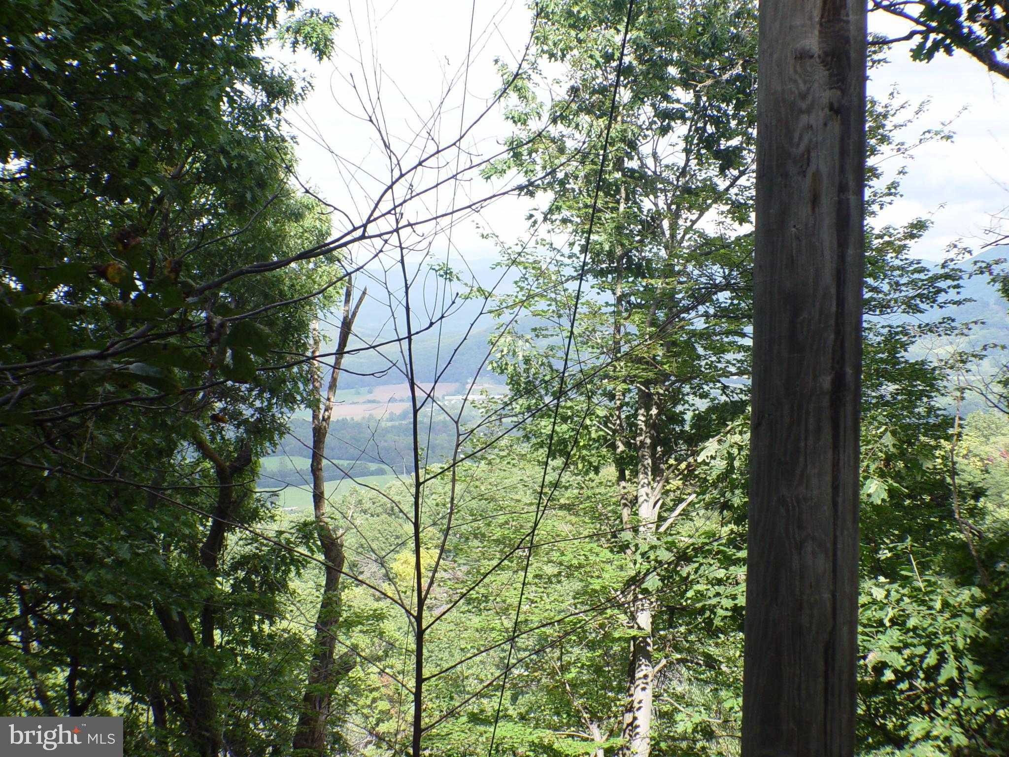 SKYLINE LAKES WEST - Land