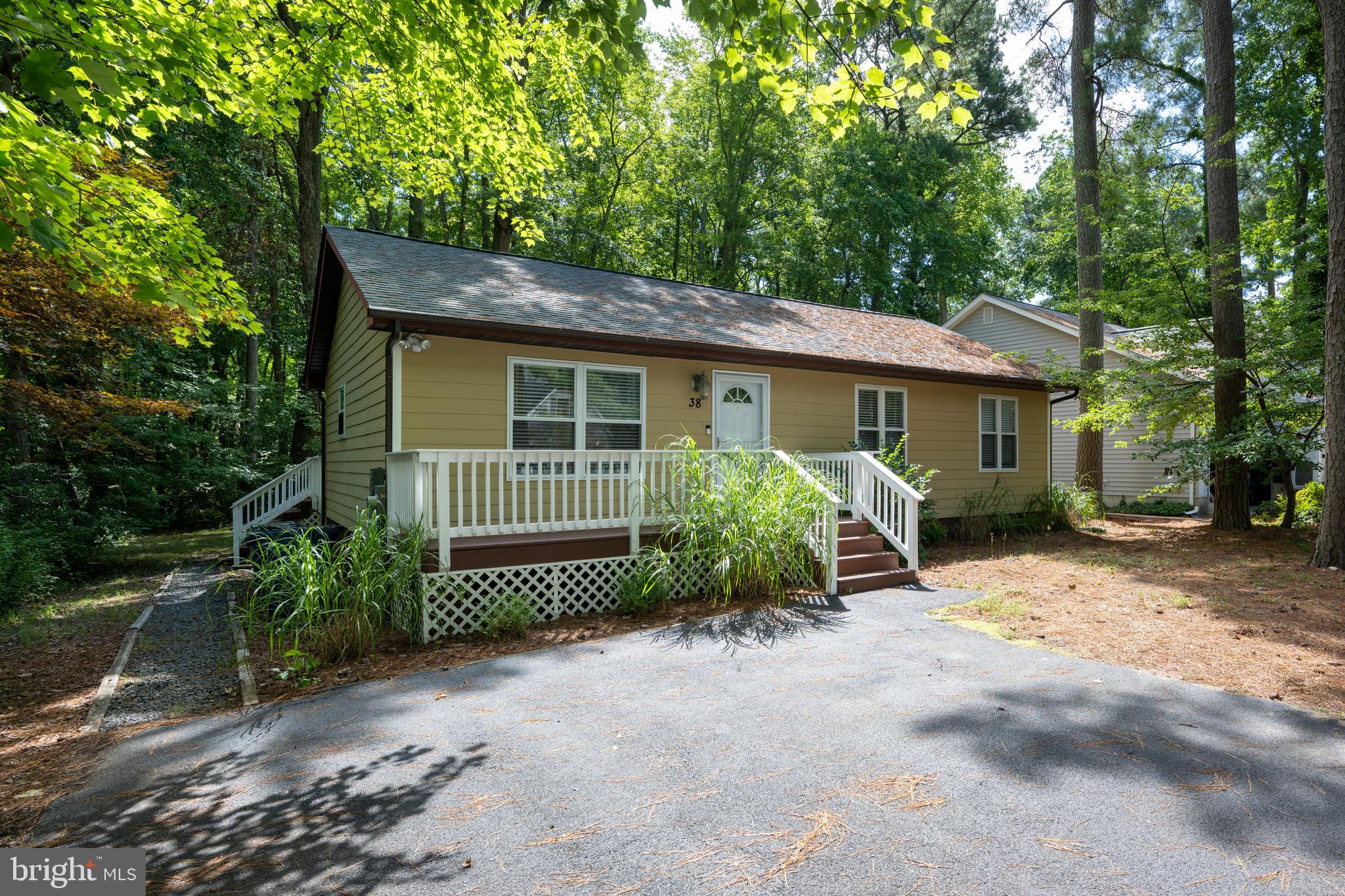 38 FAIRWAY LANE