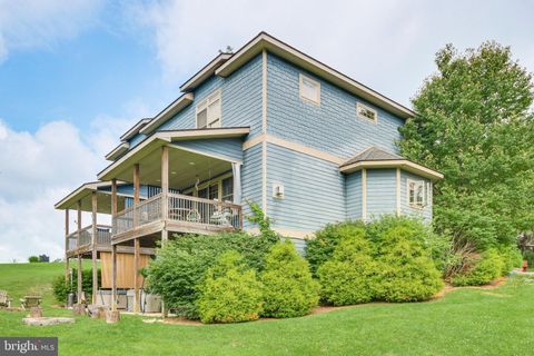 Townhouse For Sale - 65 Northlake Drive #2A<br/> MC HENRY, MD 21541