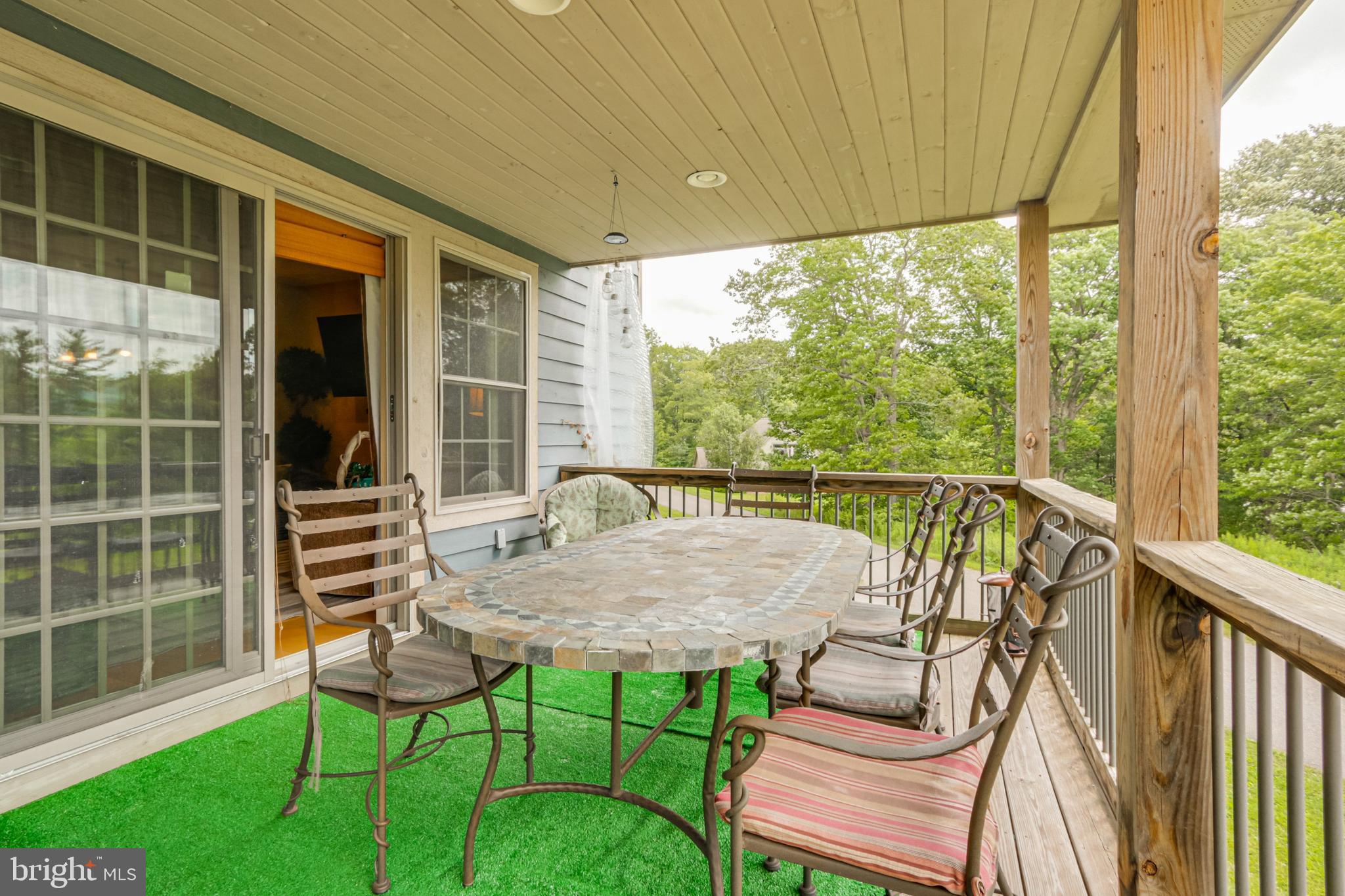 NORTH LAKE VILLAGE - Residential