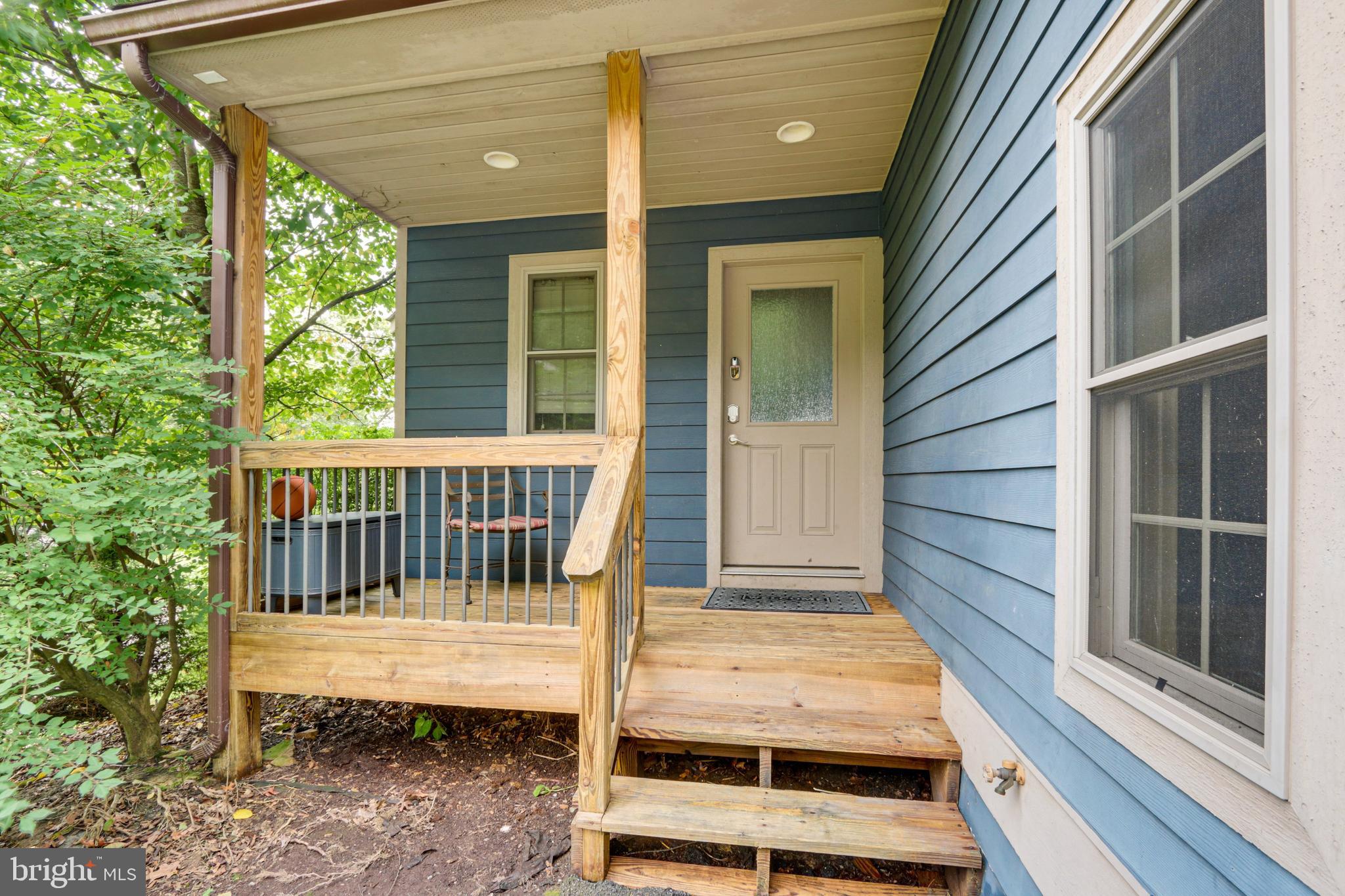 65 NORTHLAKE DRIVE 2A